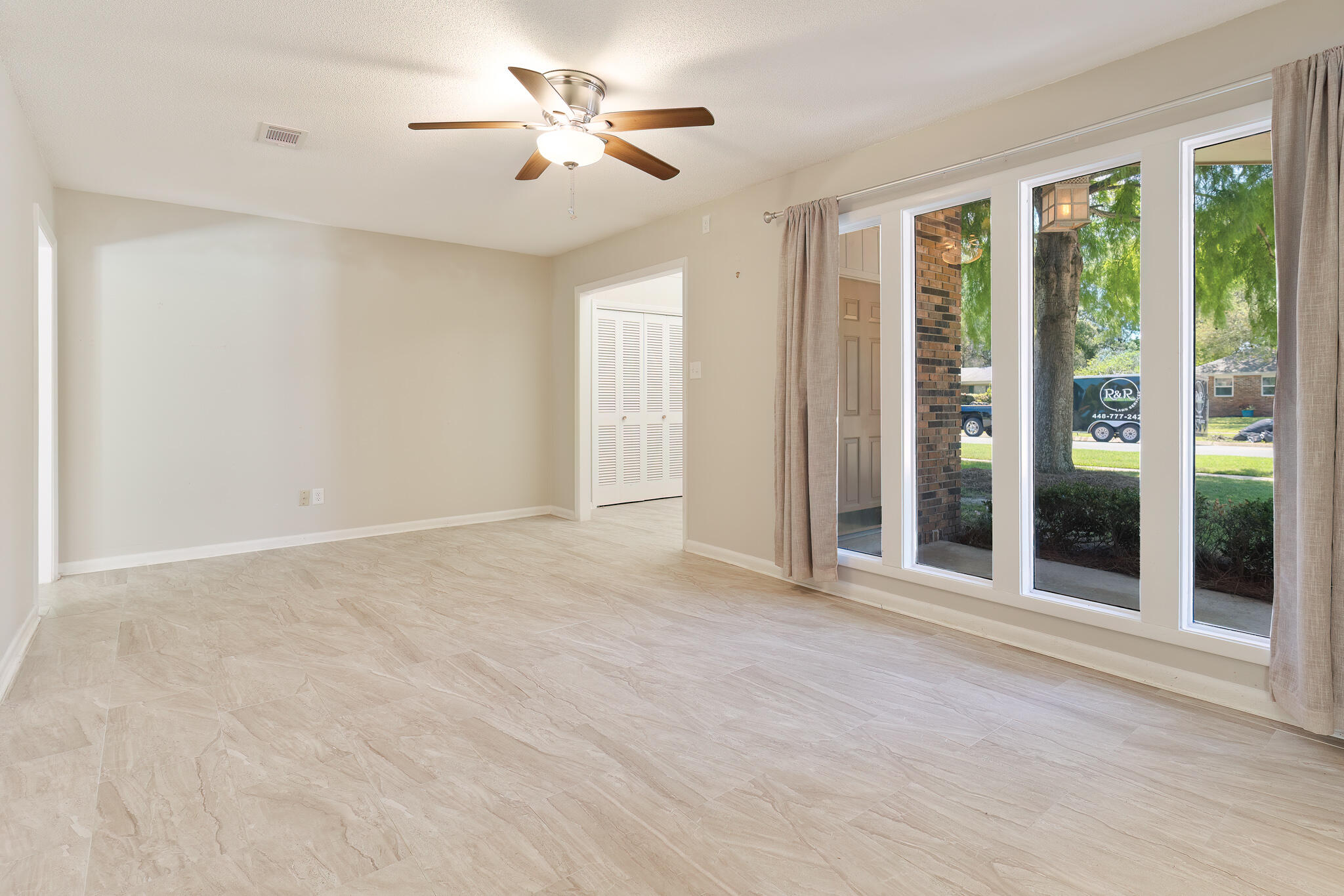 COUNTRY CLUB ESTATES 1ST ADDN - Residential