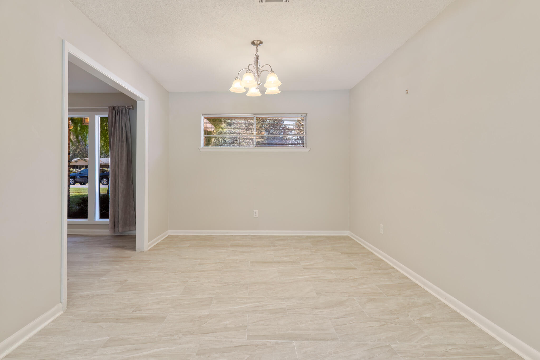 COUNTRY CLUB ESTATES 1ST ADDN - Residential