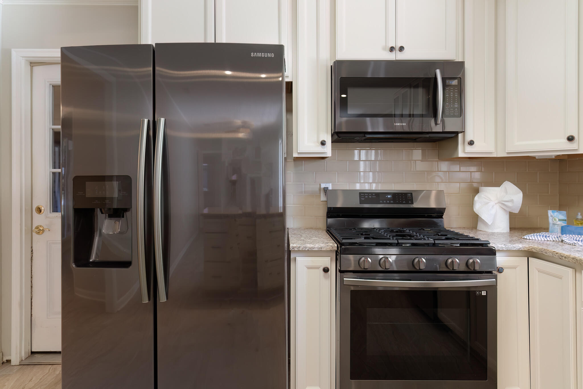 COUNTRY CLUB ESTATES 1ST ADDN - Residential