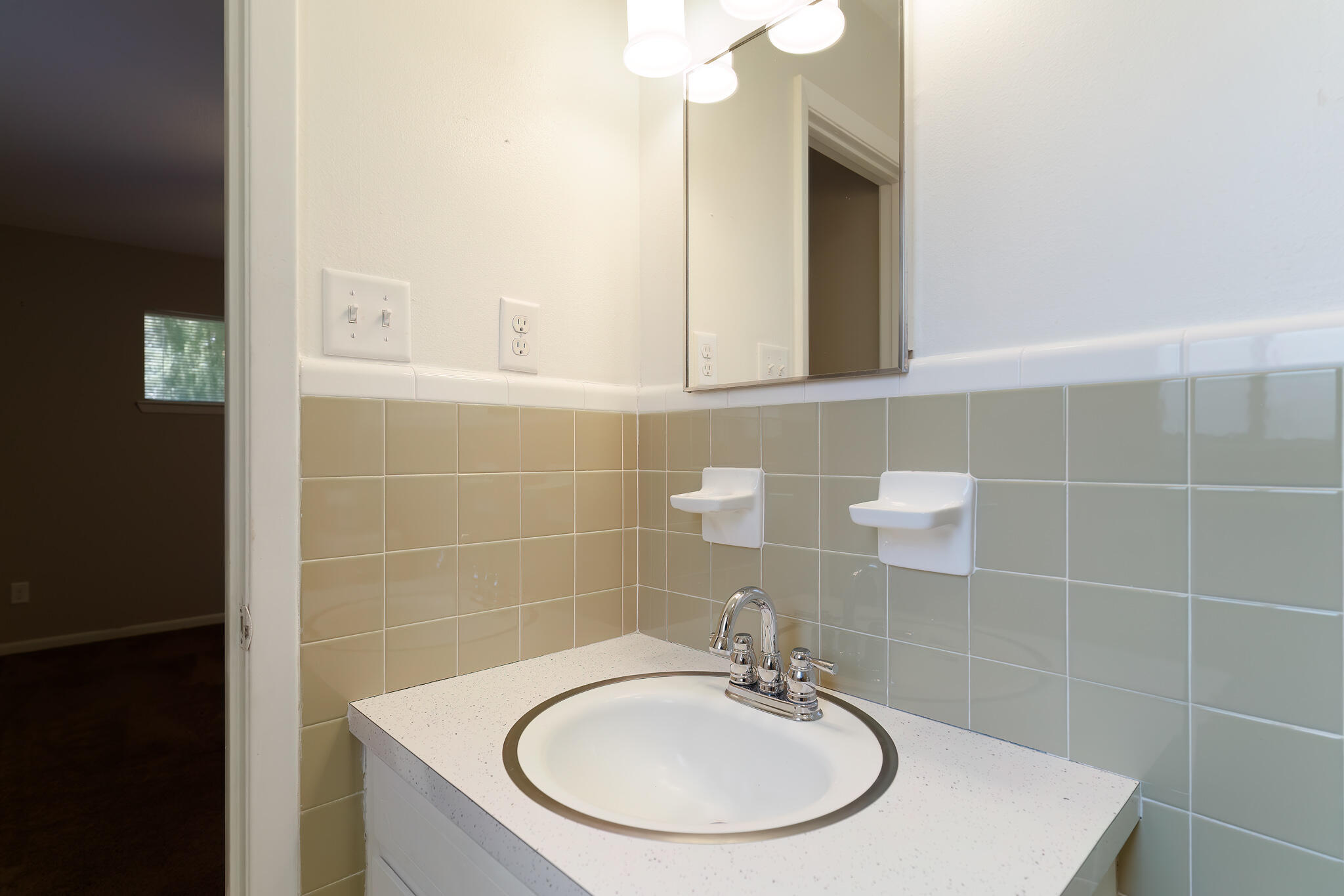 COUNTRY CLUB ESTATES 1ST ADDN - Residential