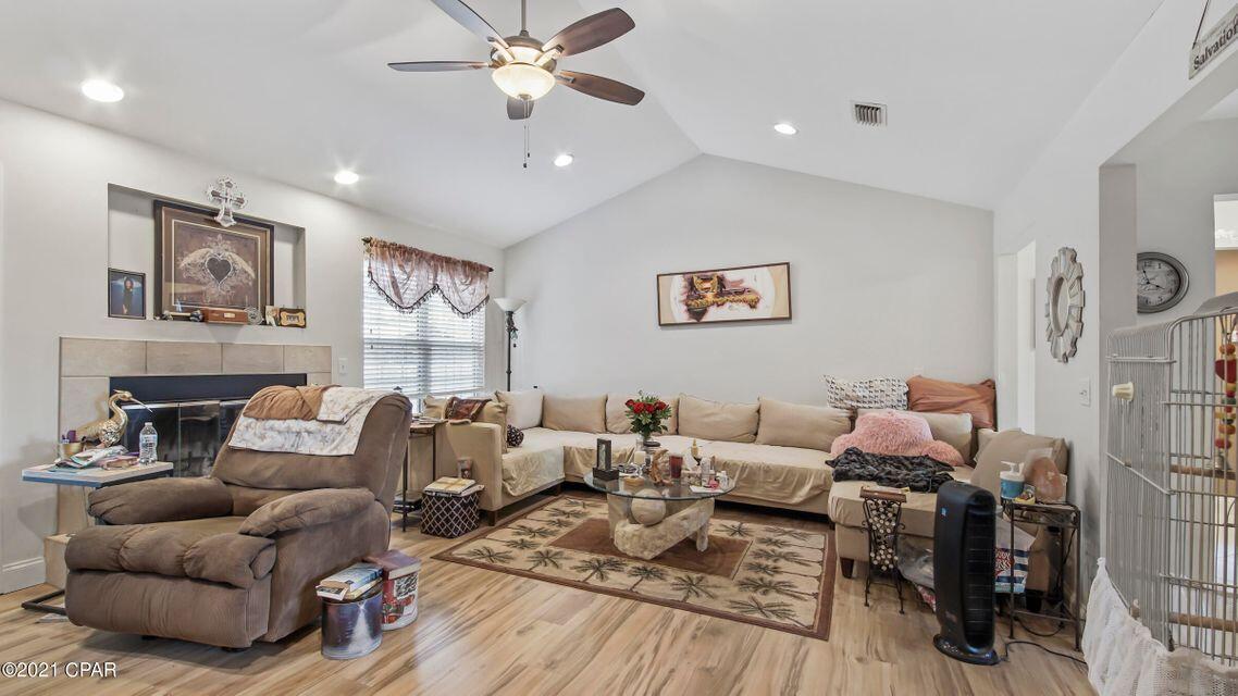 OAKCREST - Residential