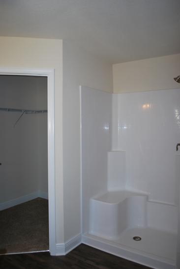 HIDDEN VALLEY - Residential