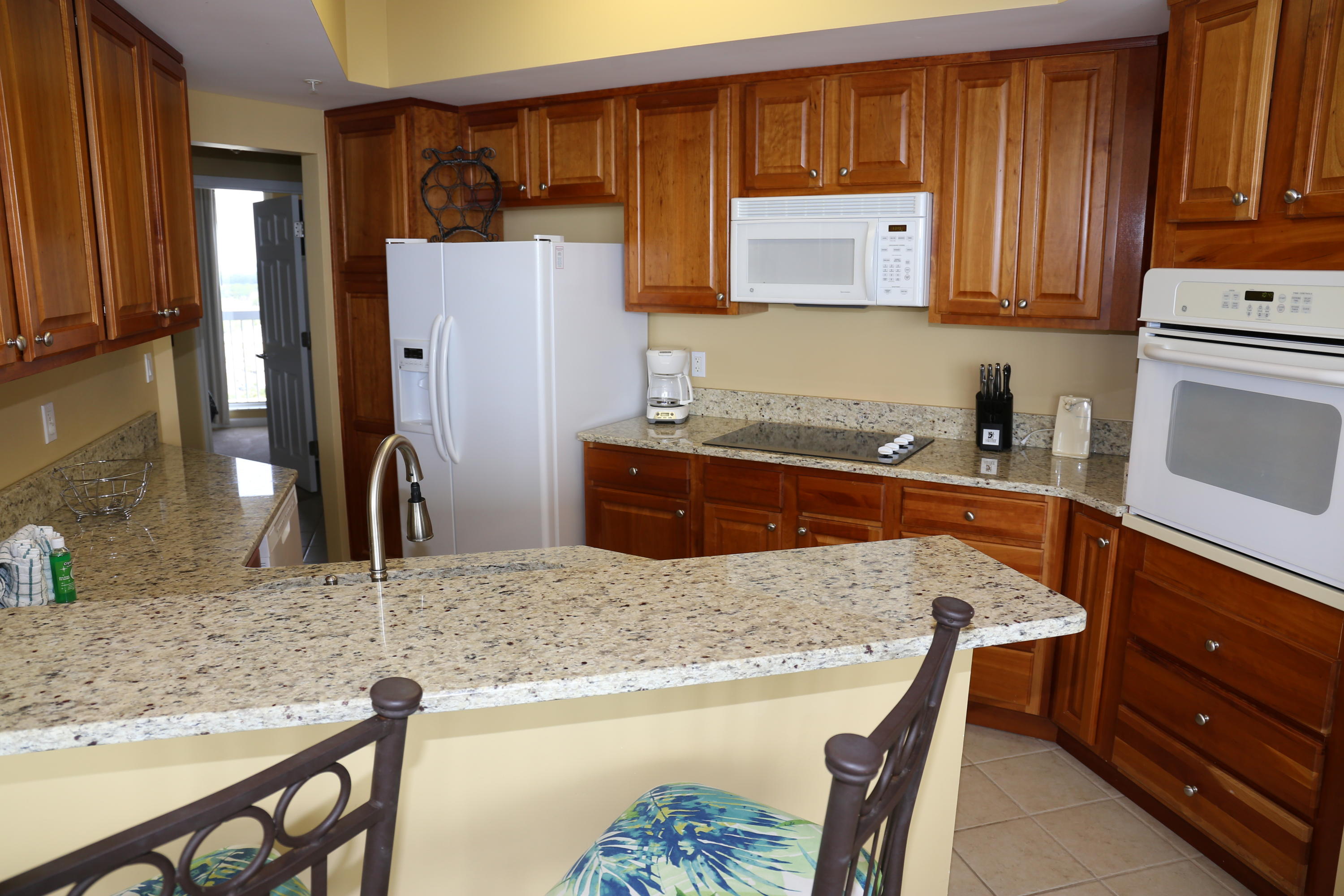 SILVER BEACH TOWERS WEST - Residential