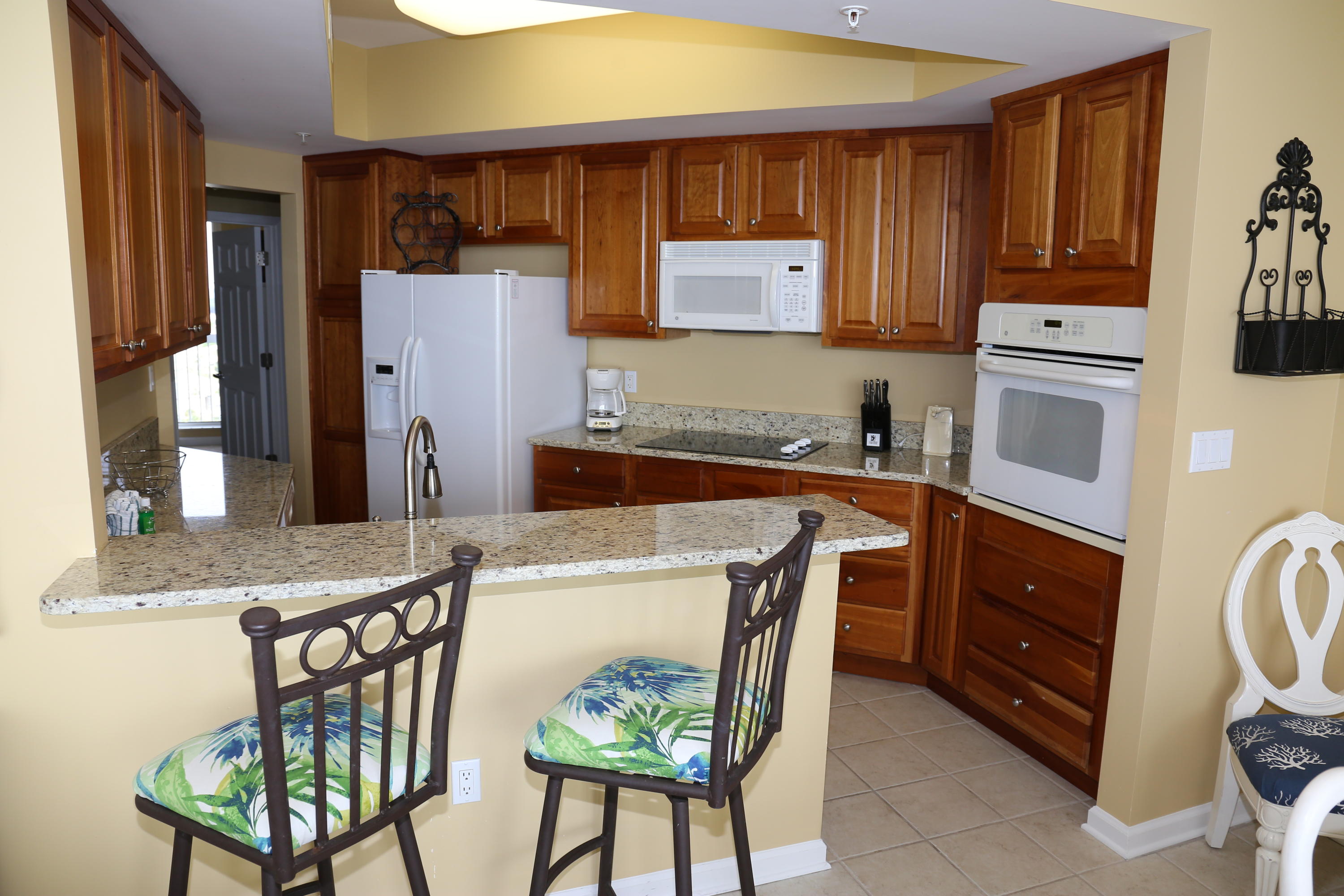 SILVER BEACH TOWERS WEST - Residential