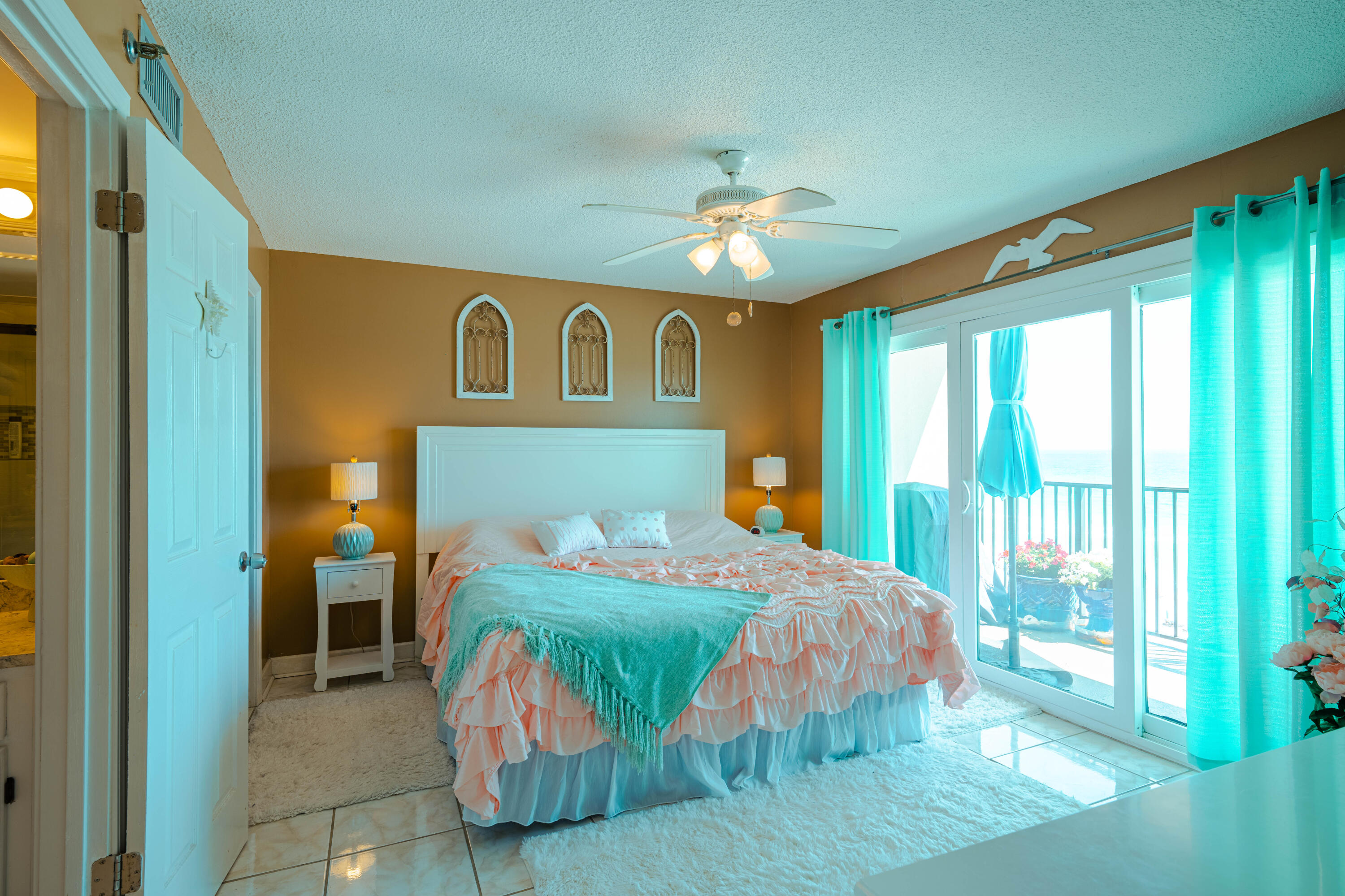 The commodore - Residential