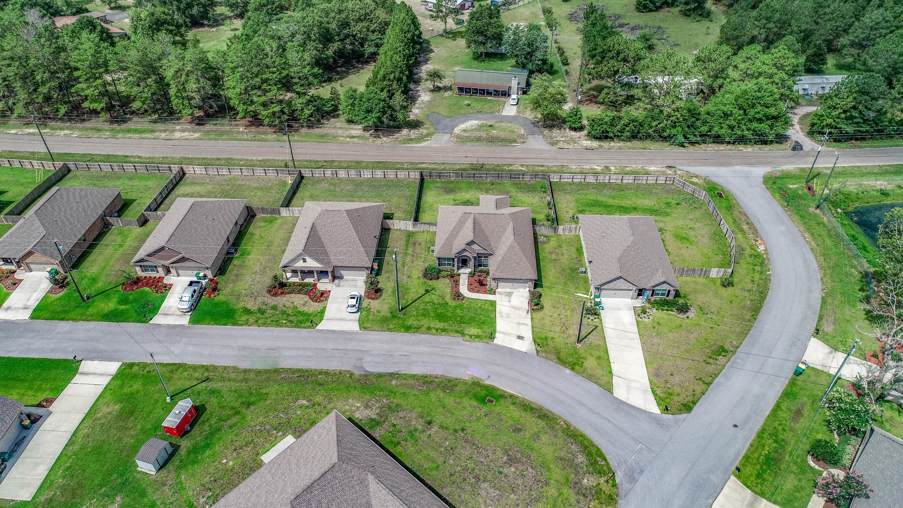 AUTUMN WOODS - Residential