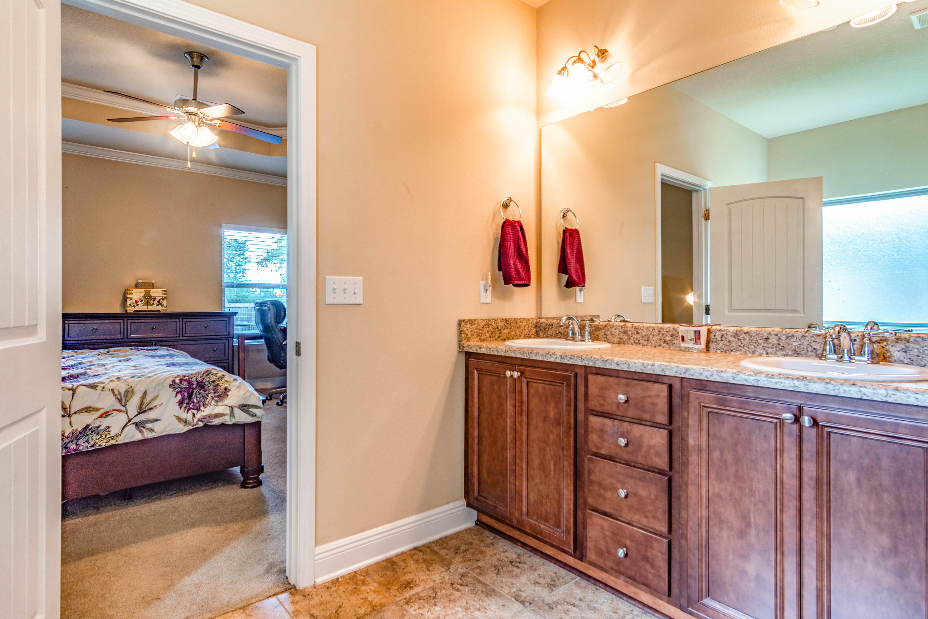 AUTUMN WOODS - Residential