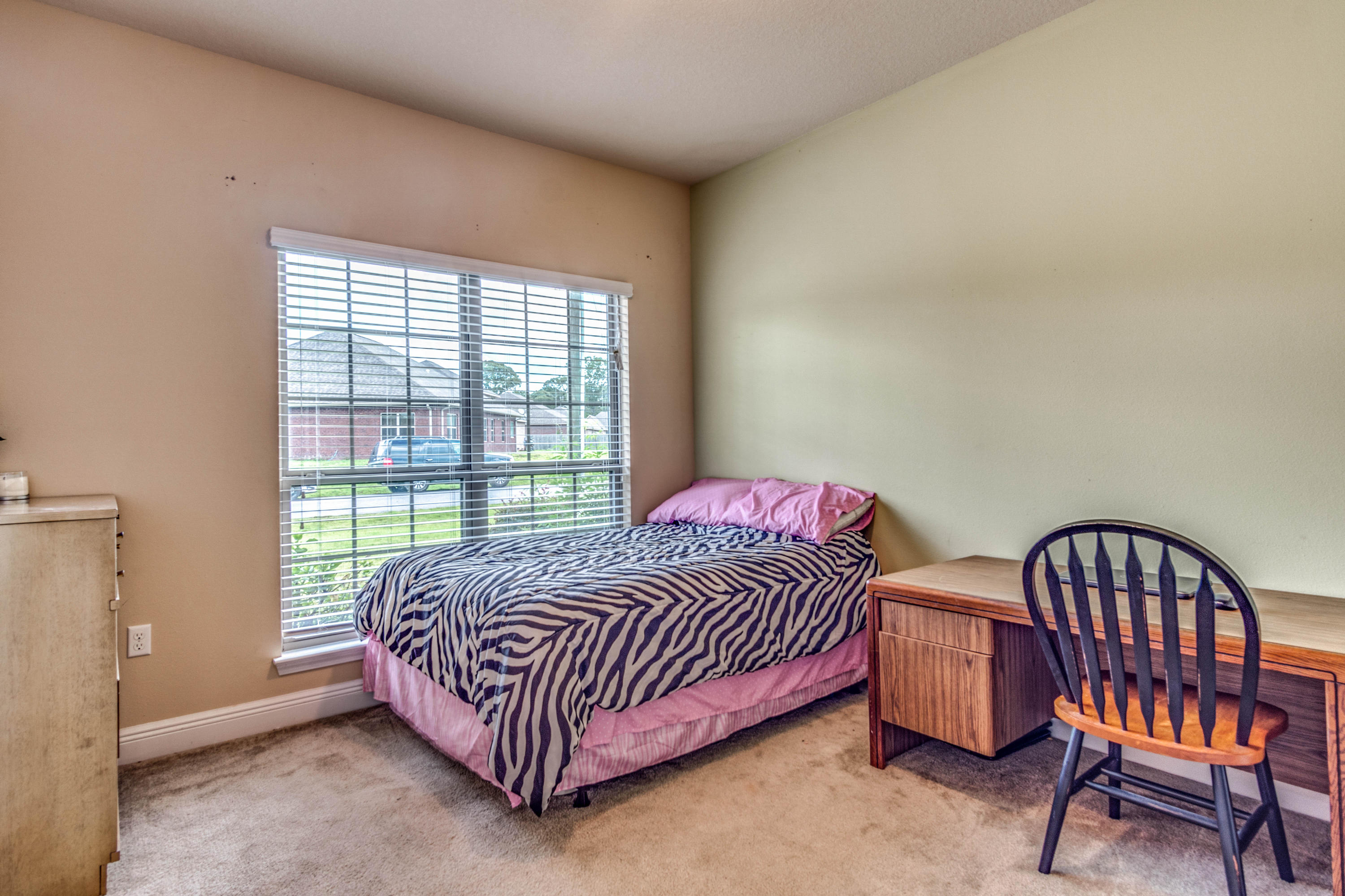 AUTUMN WOODS - Residential