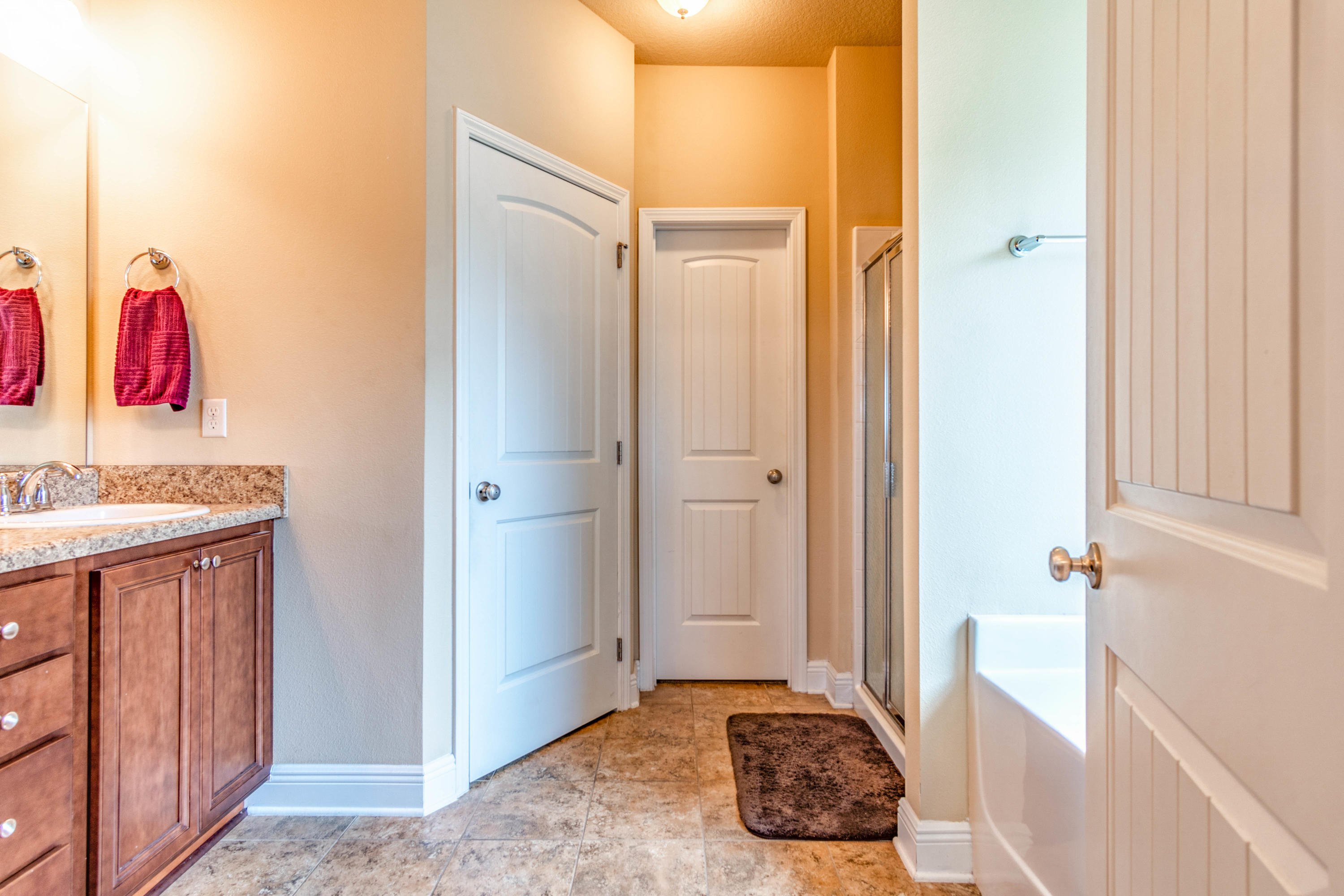 AUTUMN WOODS - Residential