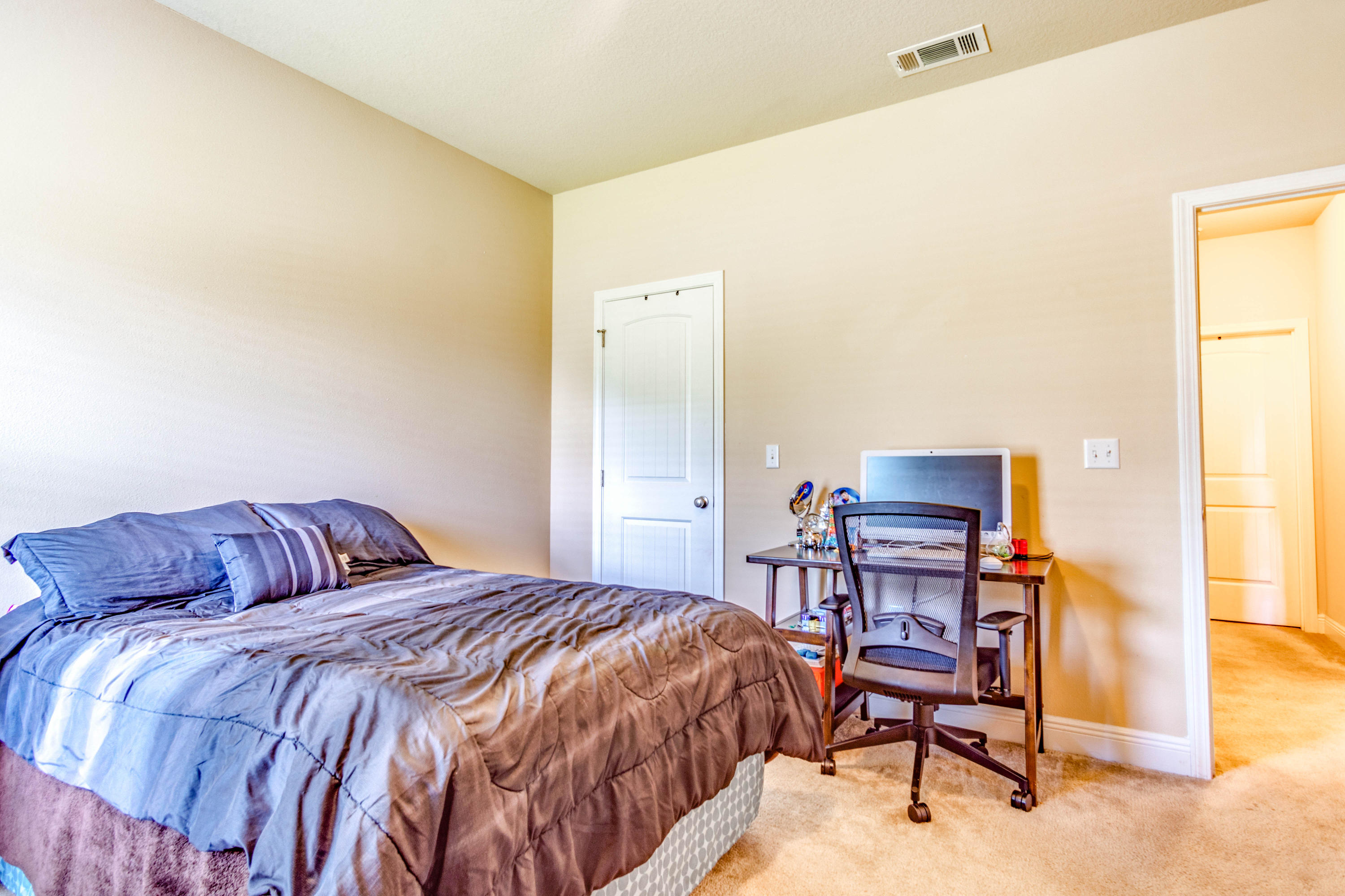 AUTUMN WOODS - Residential