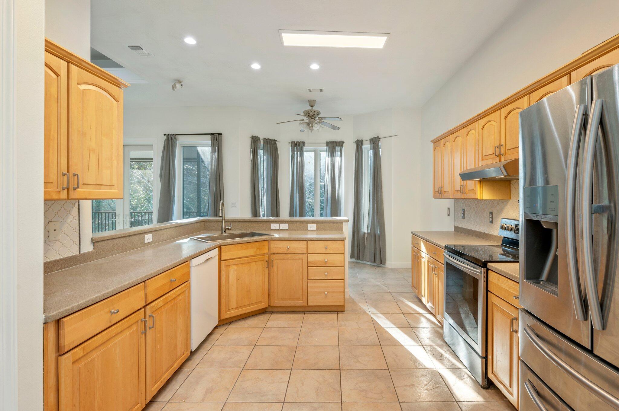 HUNTINGTON S/D PH 1 - Residential Lease
