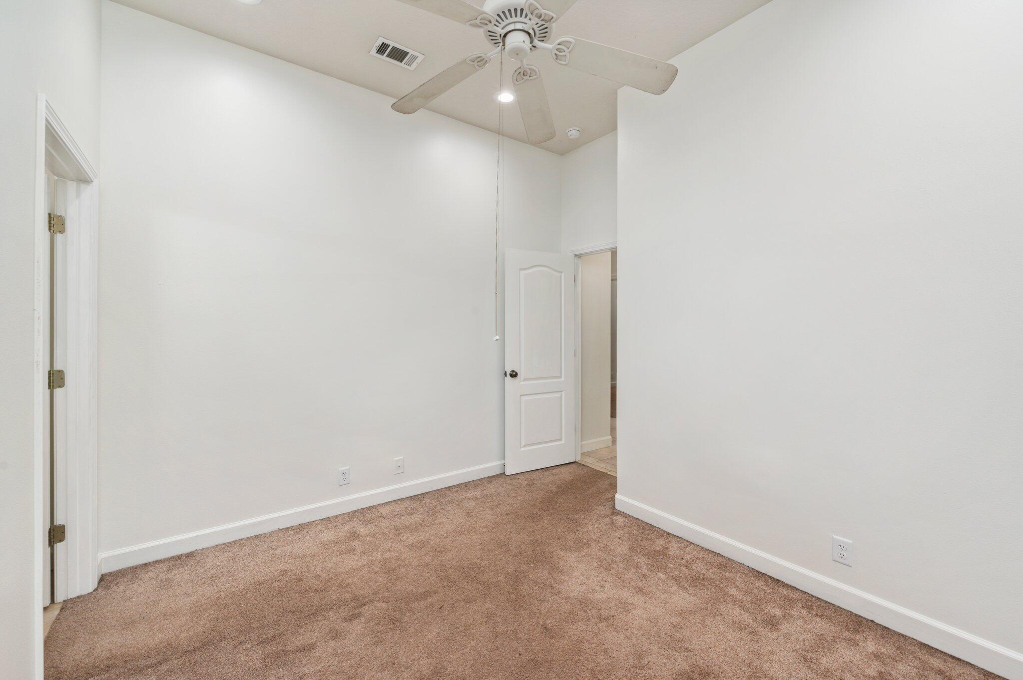 HUNTINGTON S/D PH 1 - Residential Lease