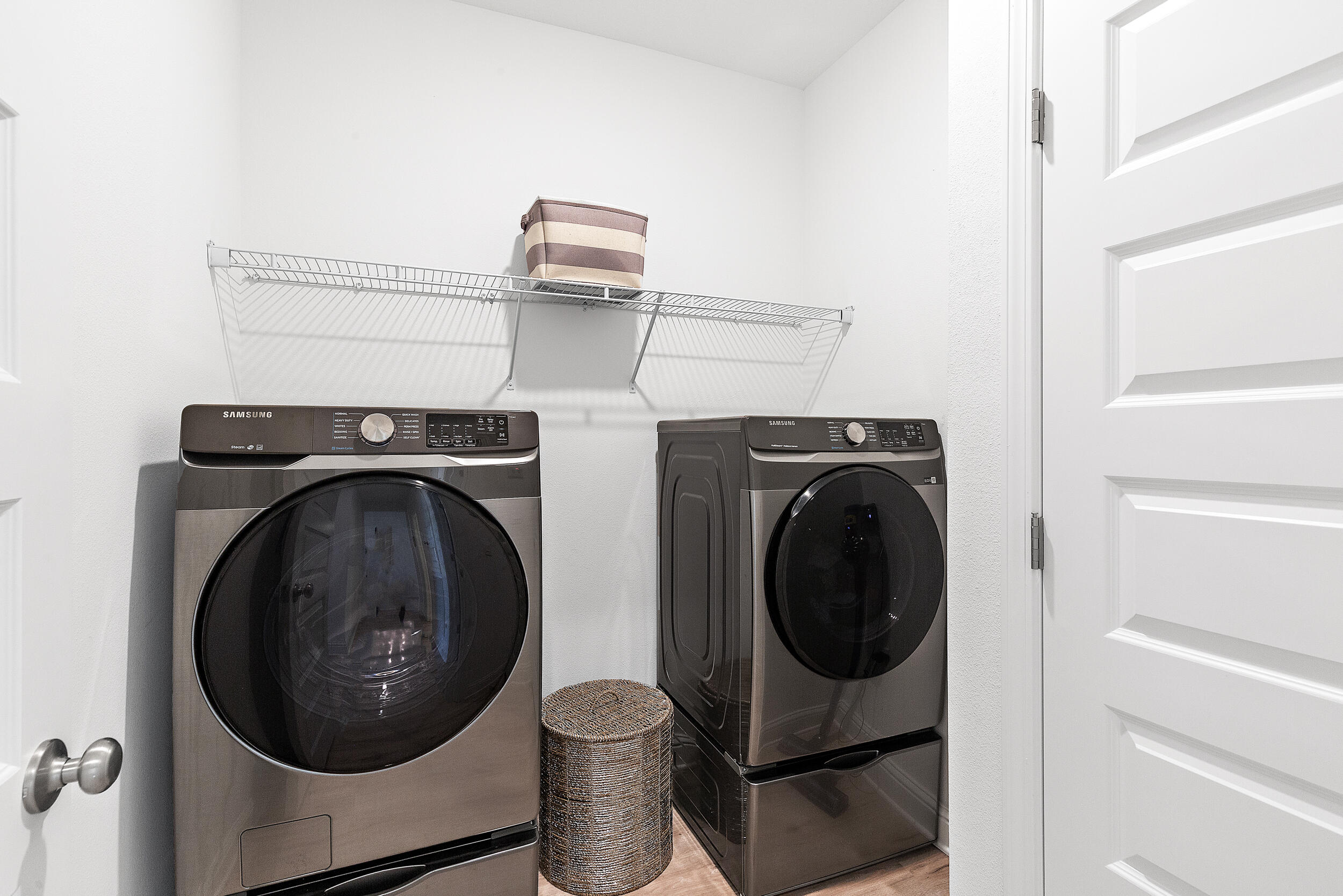 LAKEVIEW - Residential