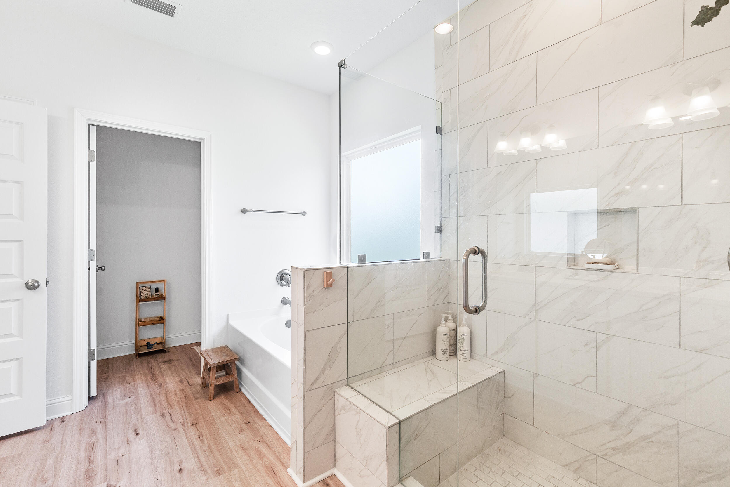 LAKEVIEW - Residential