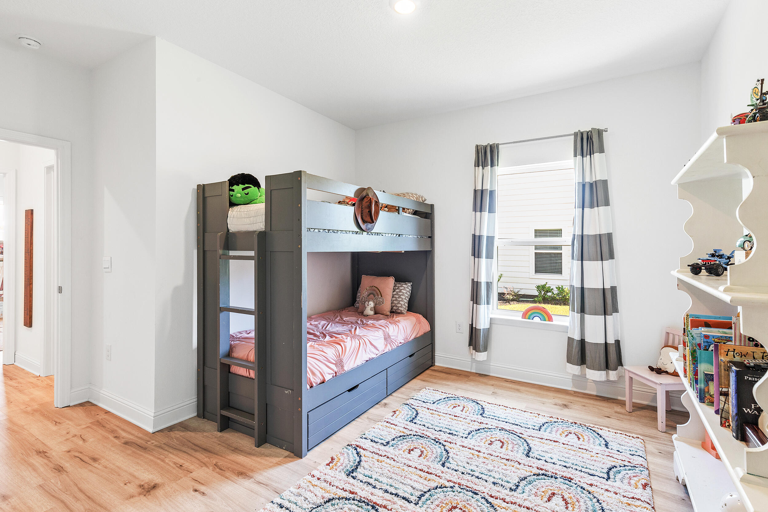 LAKEVIEW - Residential