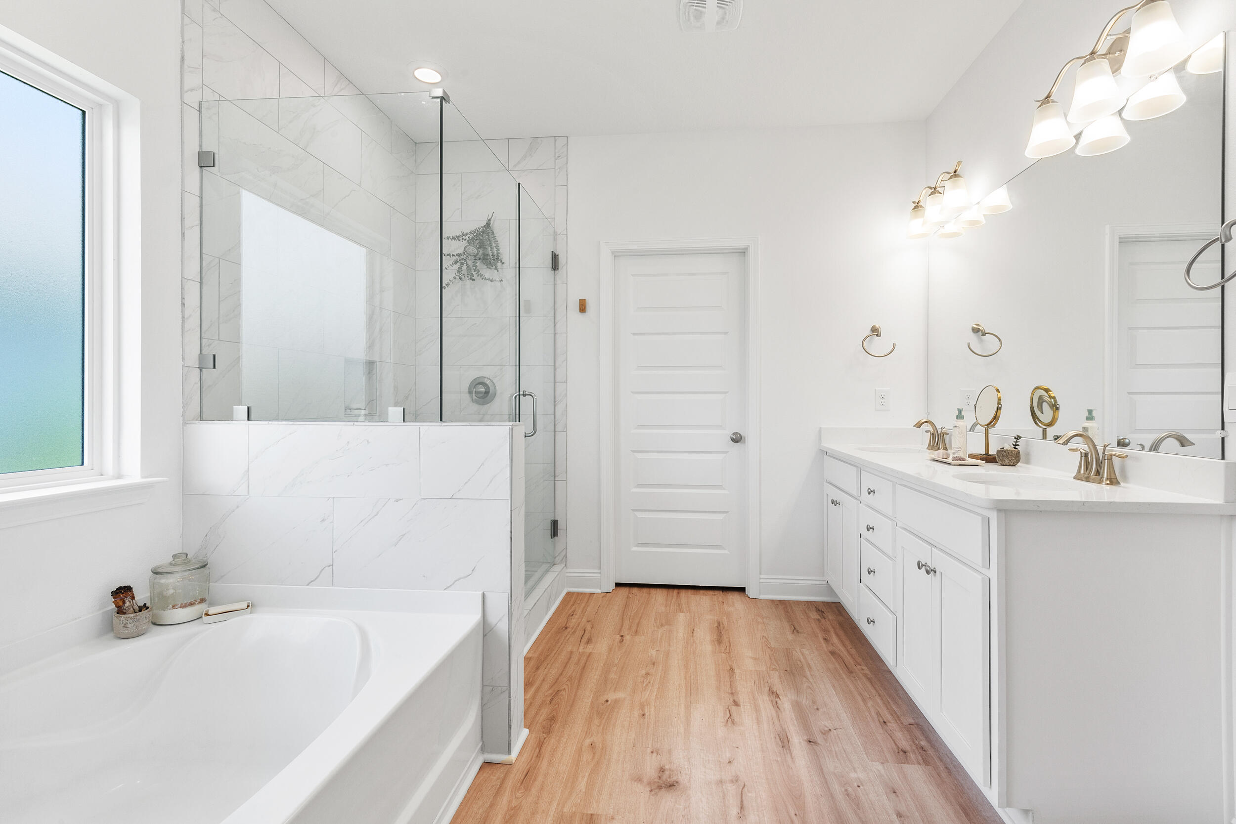 LAKEVIEW - Residential