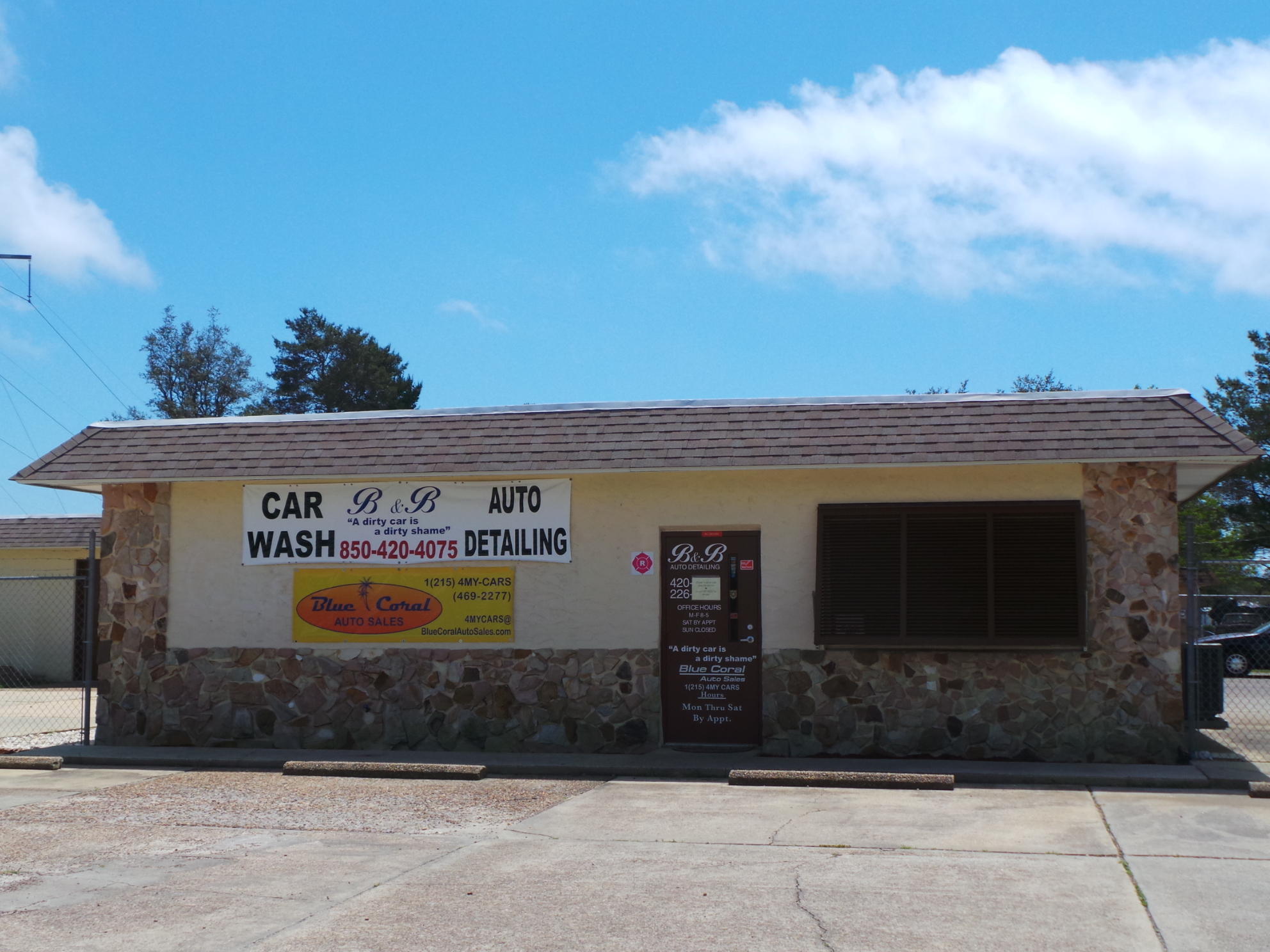 PRICE REDUCED!! Flex Industrial space with 7 private offices, entry/receptionist area, break room, copier/work station in the hallway, ADA bathroom, adjacent warehouse has a utility sink, storage room, (2) 8' x 10' overhead doors, (1) personnel door, and paved fenced yard area. No automotive businesses allowed. Not a triple net lease. Additional $50 for water/sewer (based on normal usage) to be paid by Tenant.