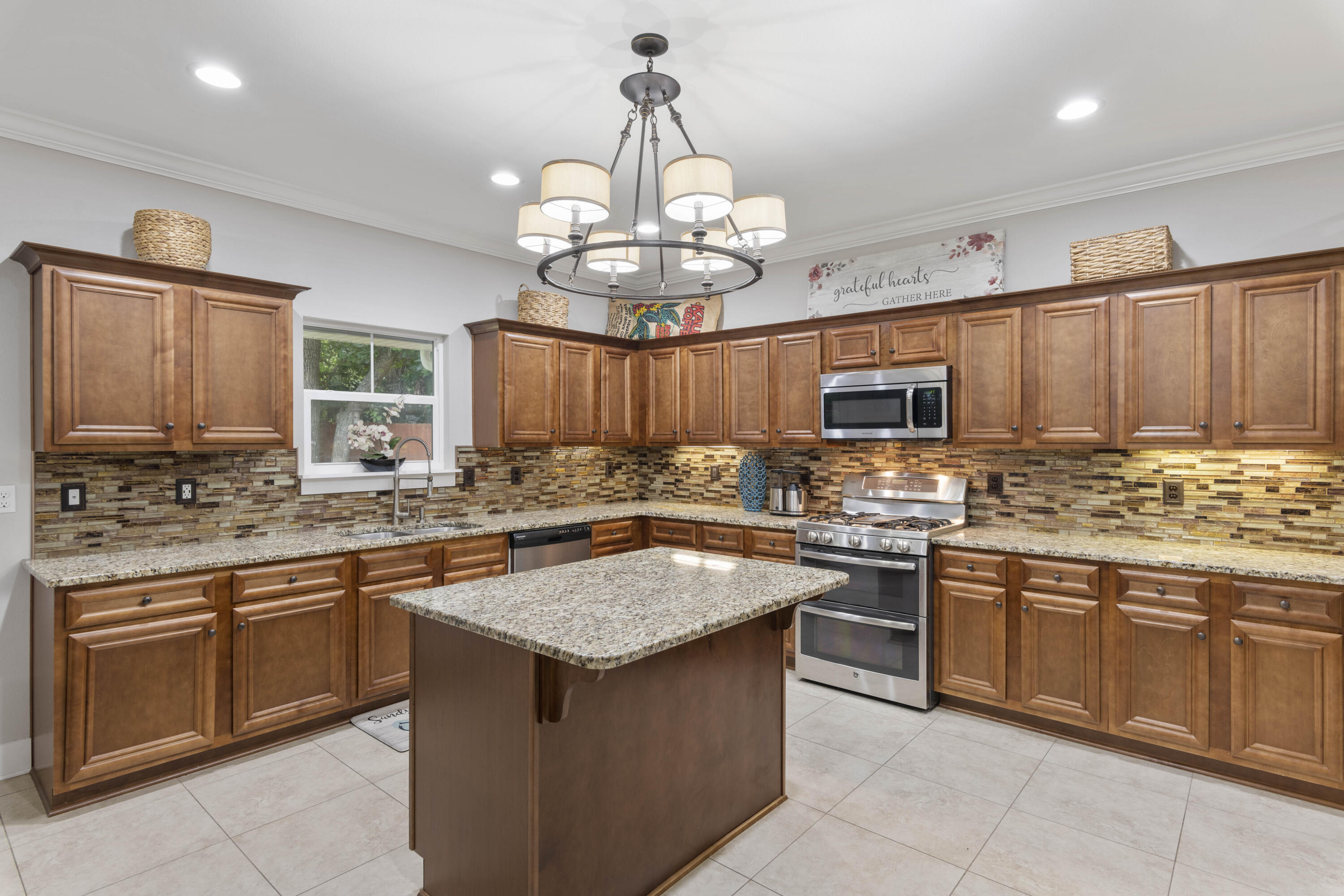ALCONESE PLACE - Residential
