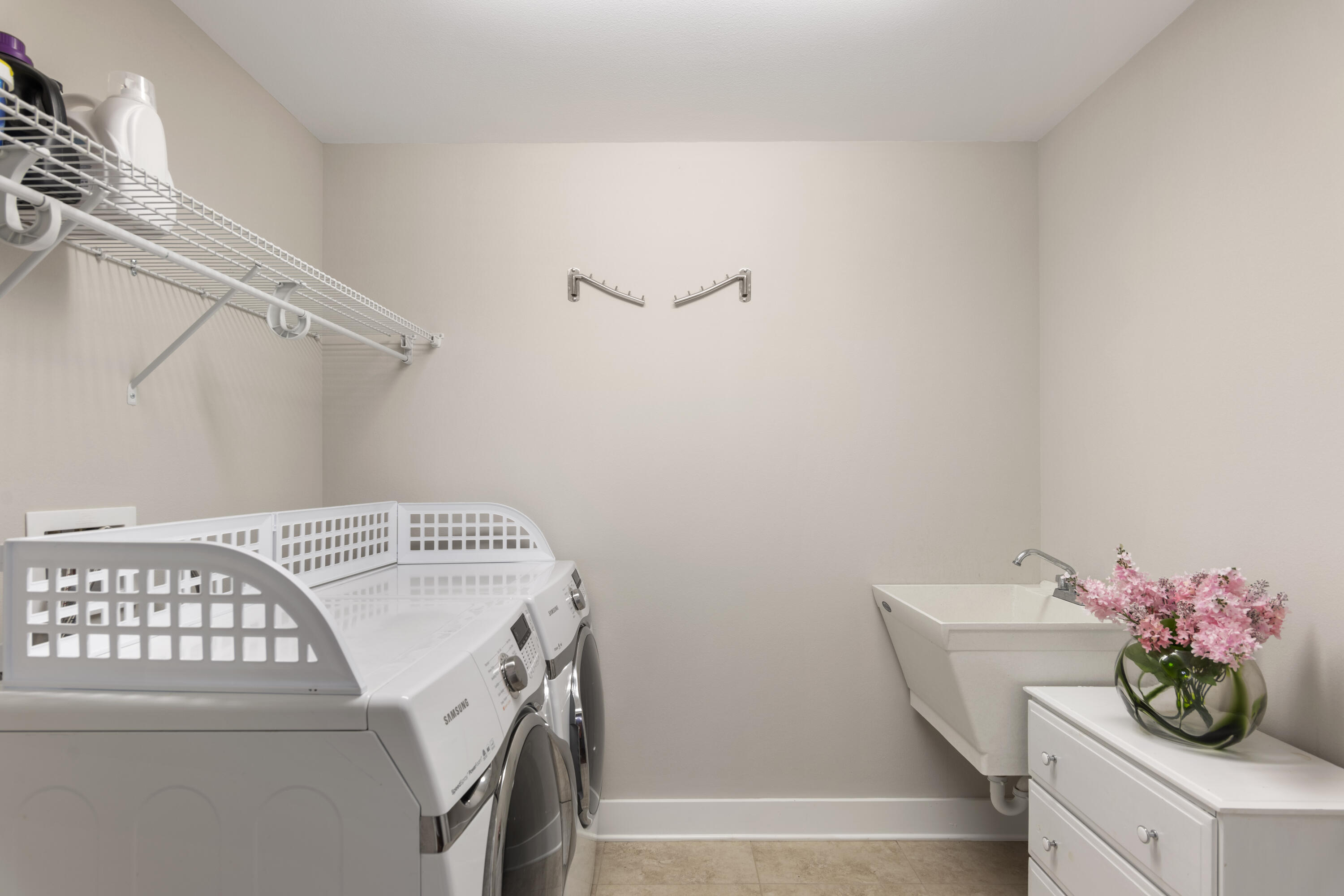 ALCONESE PLACE - Residential