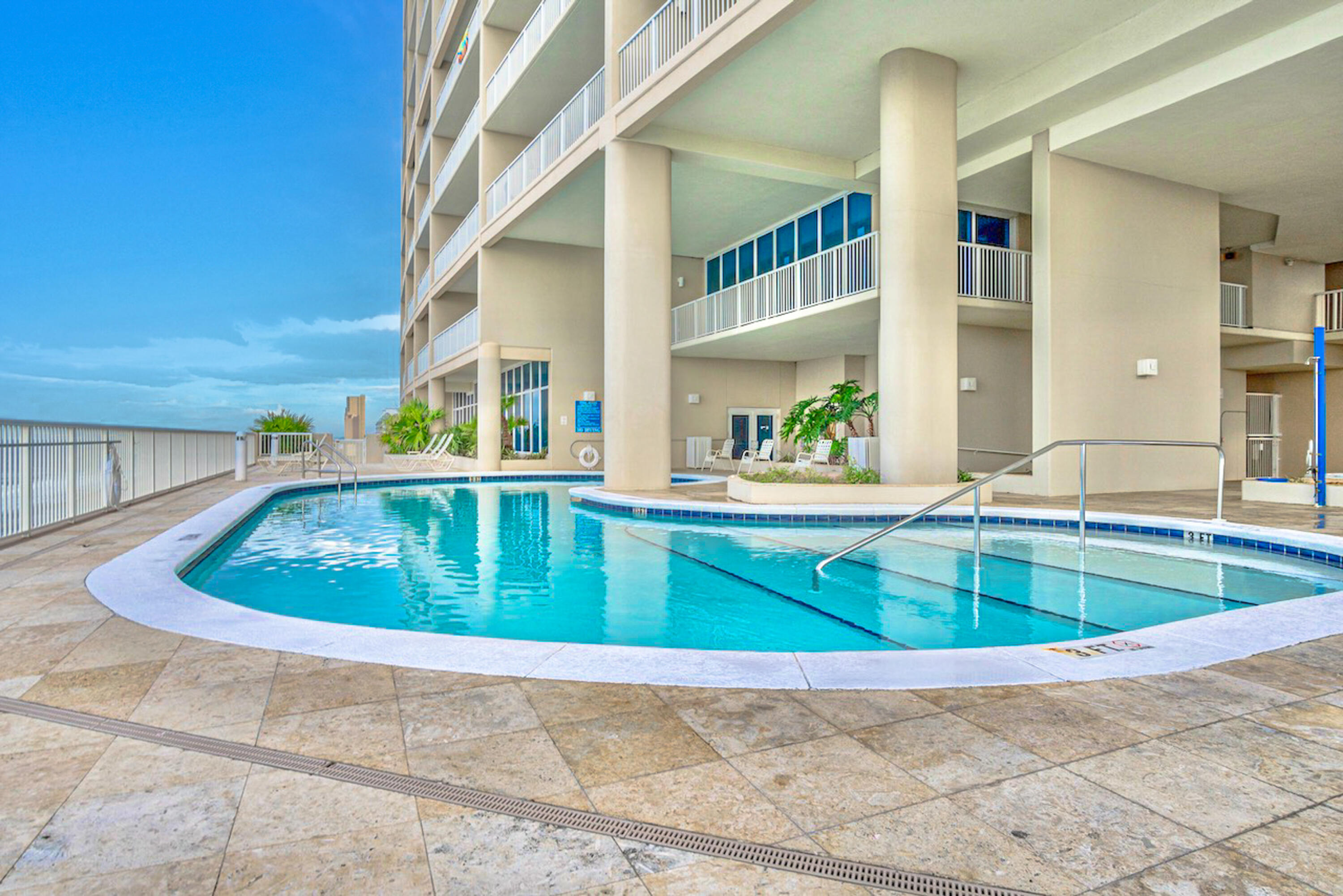 PALAZZO CONDOMINIUM - Residential