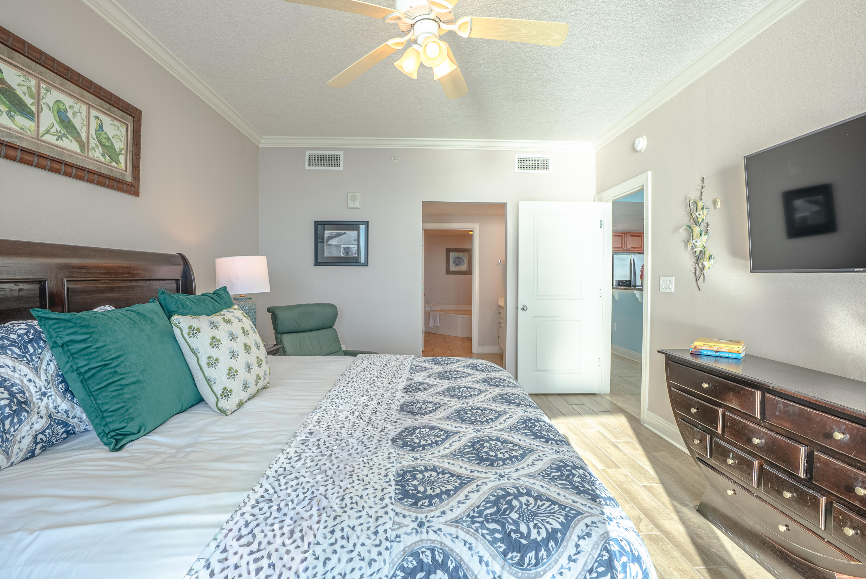 PALAZZO CONDOMINIUM - Residential