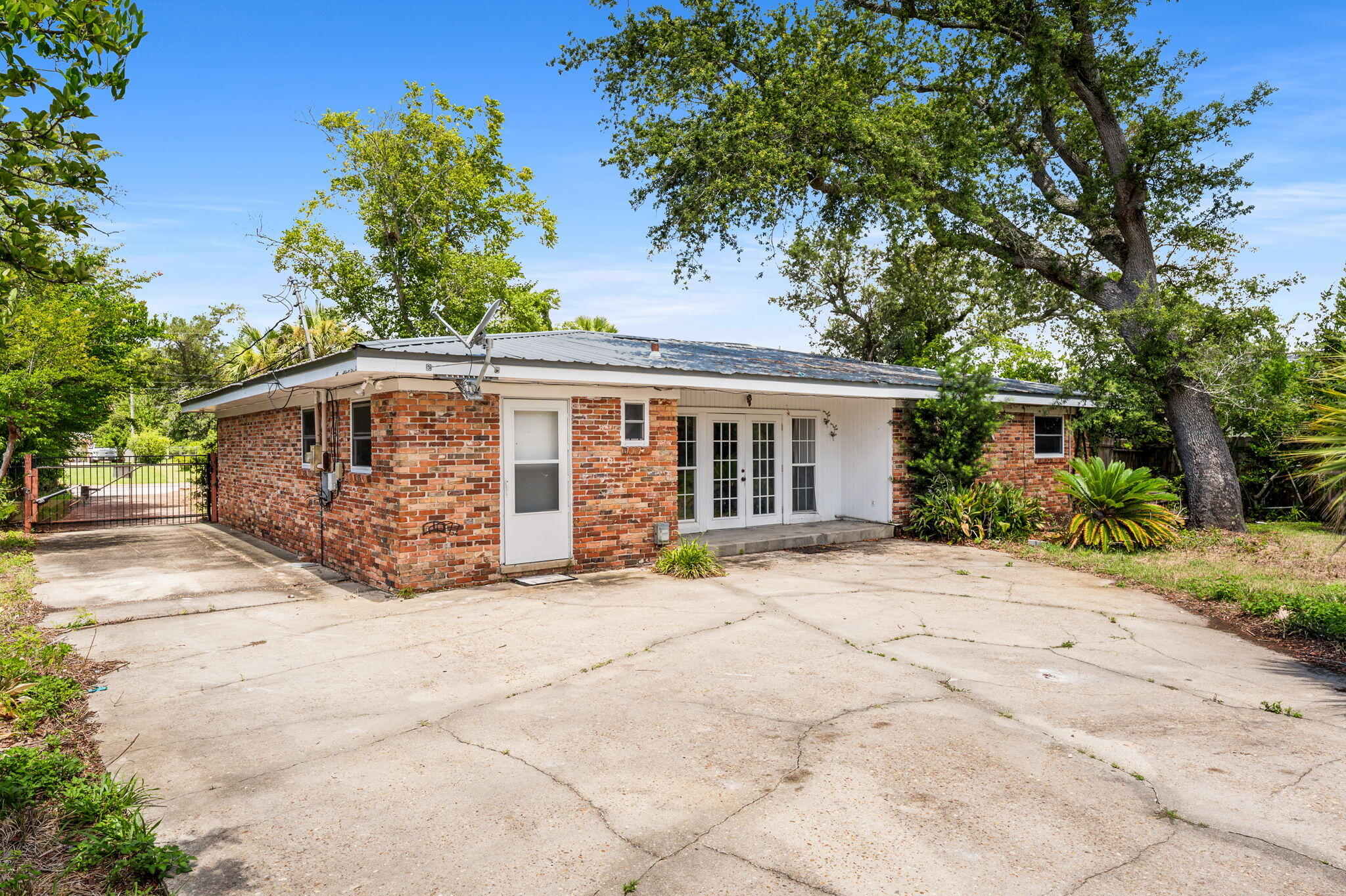 BAYSIDE - Residential