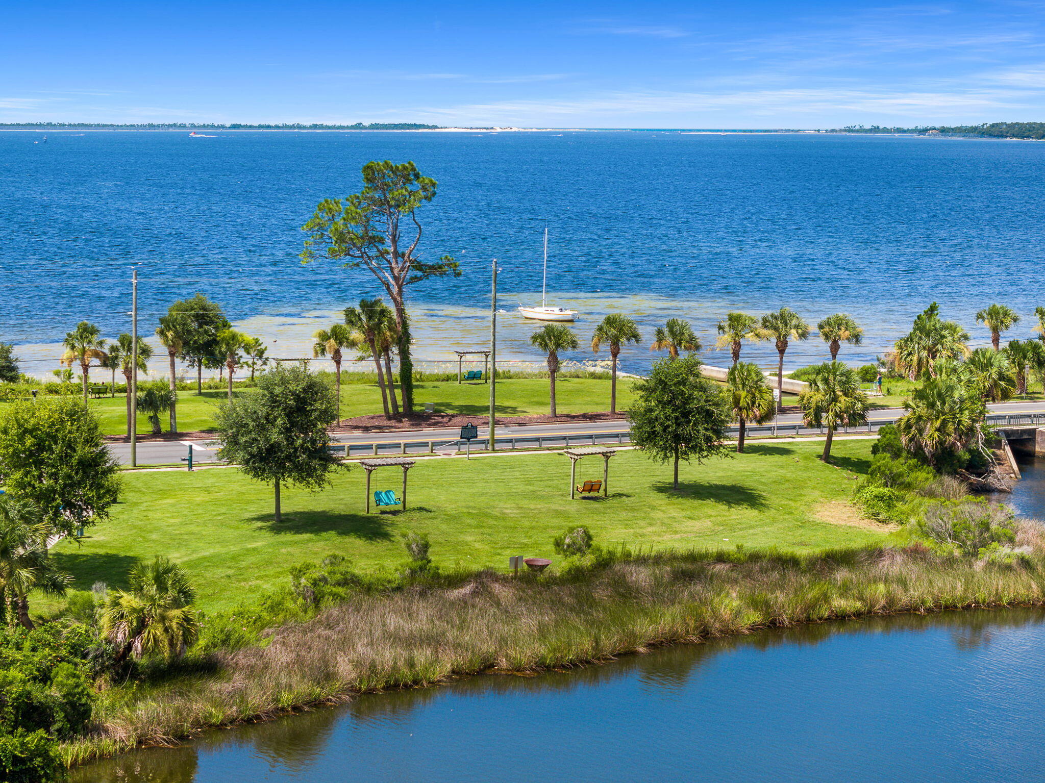BAYSIDE - Residential
