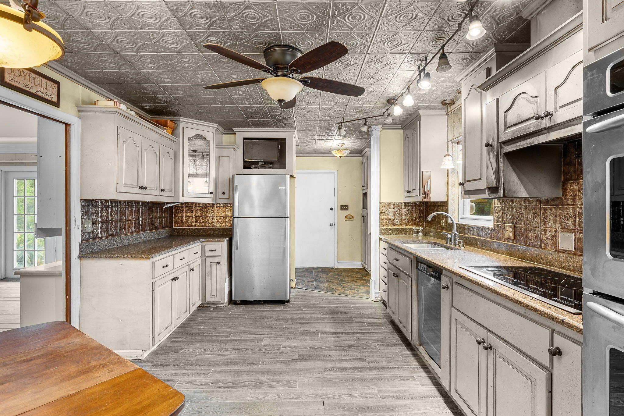 BAYSIDE - Residential