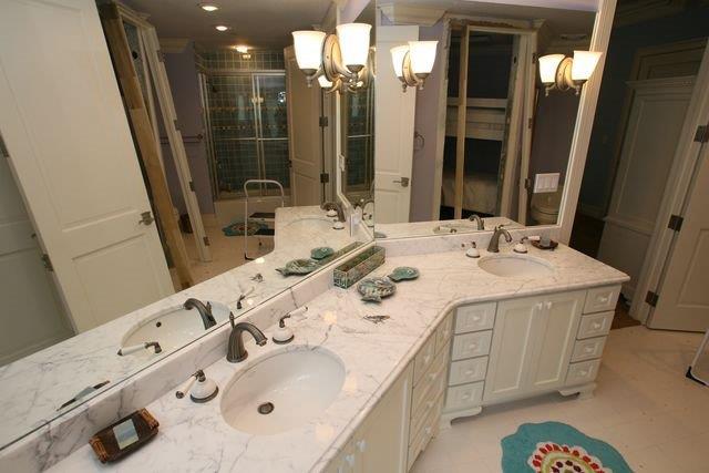 REGENCY TOWERS - Residential