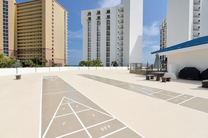 REGENCY TOWERS - Residential