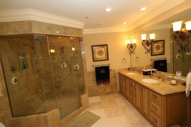 REGENCY TOWERS - Residential