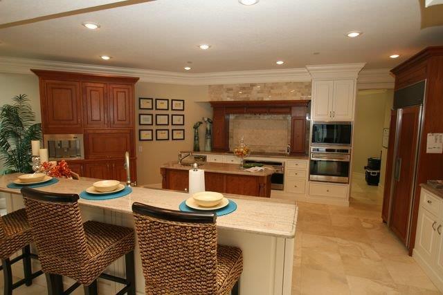 REGENCY TOWERS - Residential