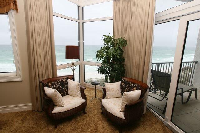 REGENCY TOWERS - Residential