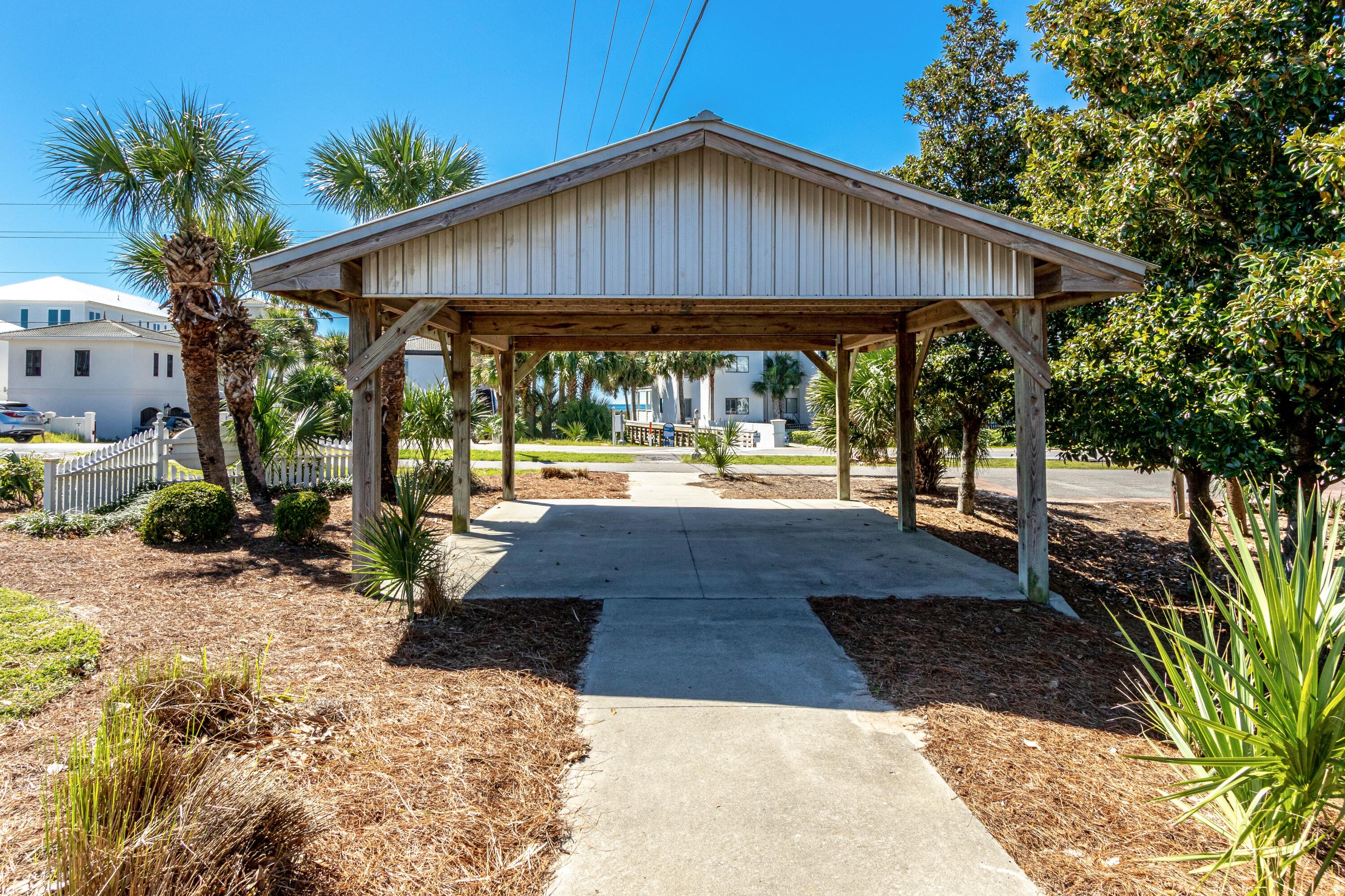 CALYPSO POINTE - Residential