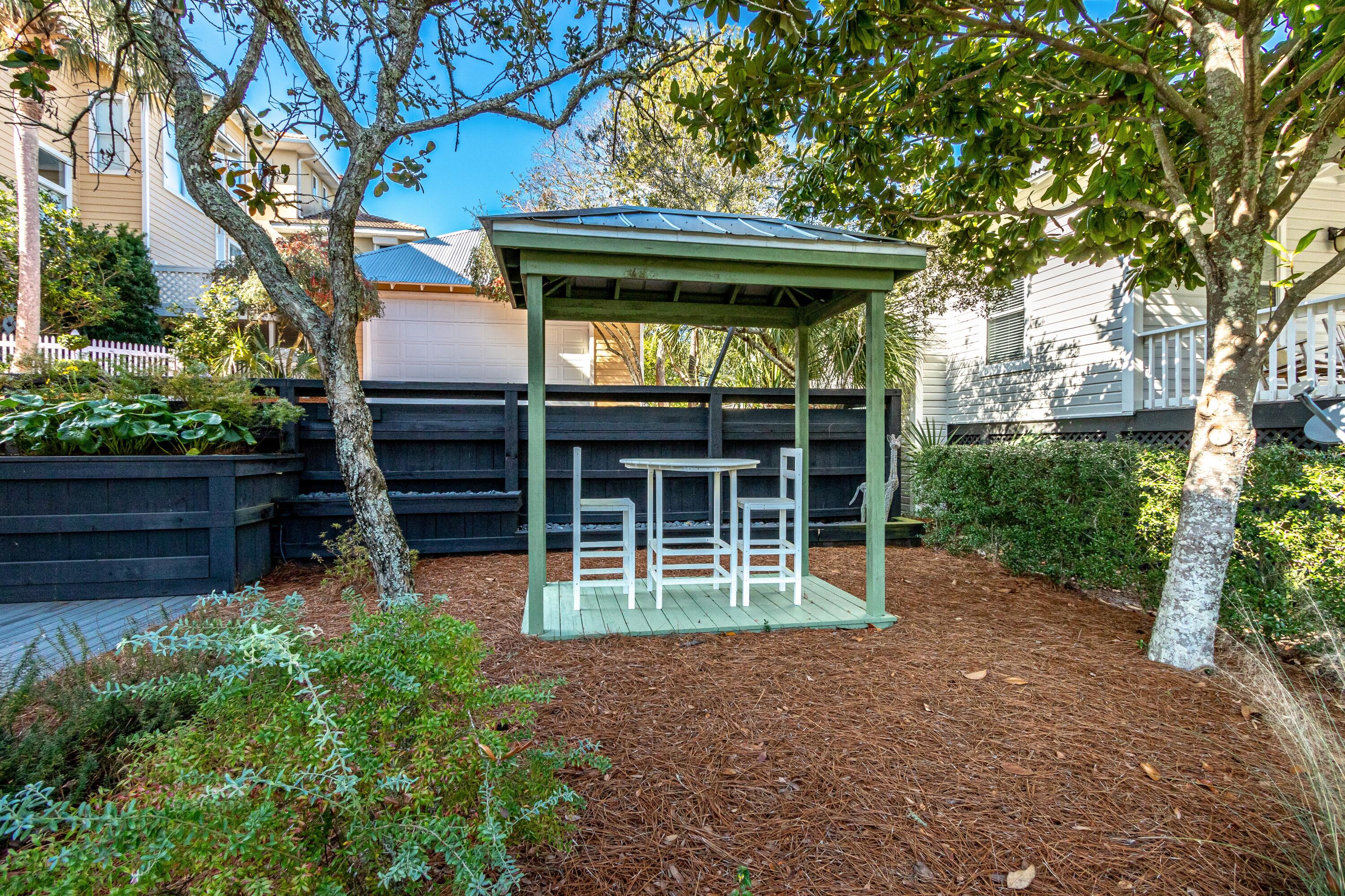 CALYPSO POINTE - Residential