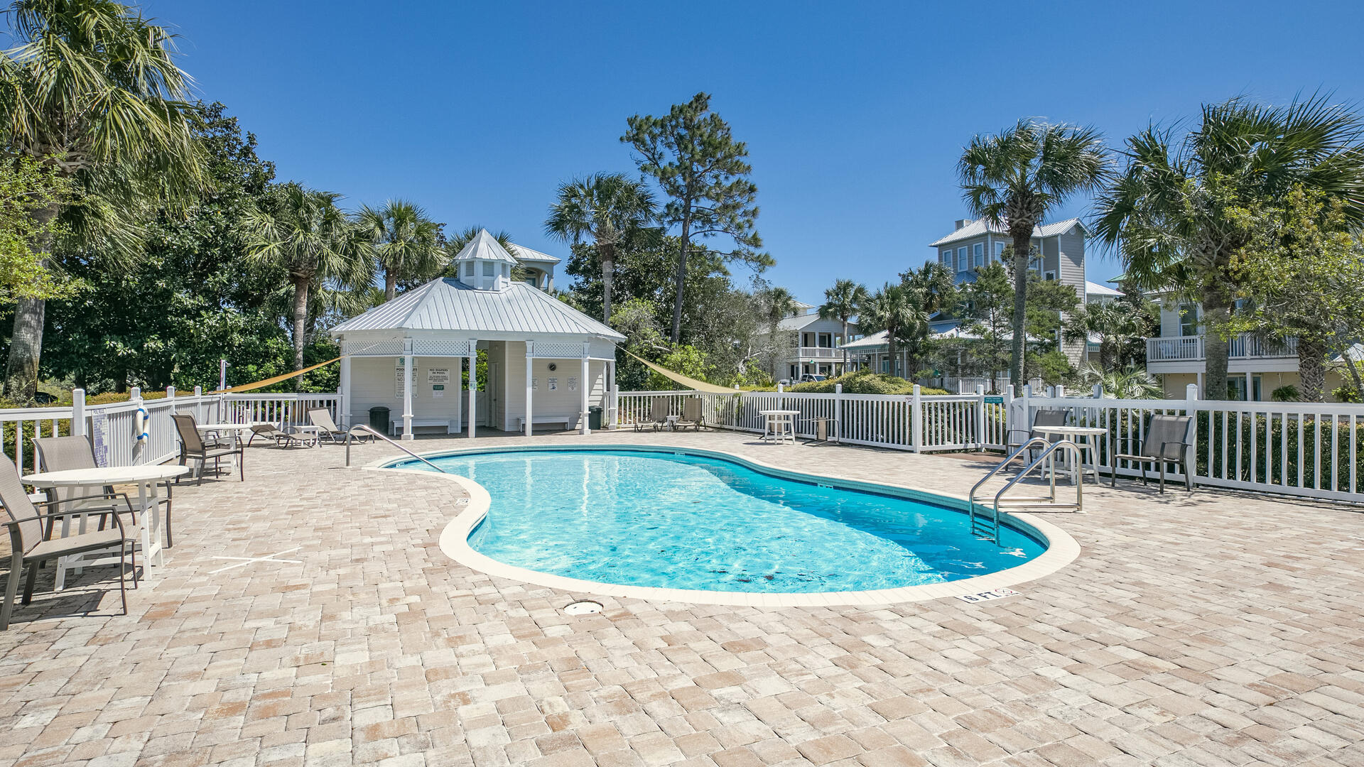 CALYPSO POINTE - Residential