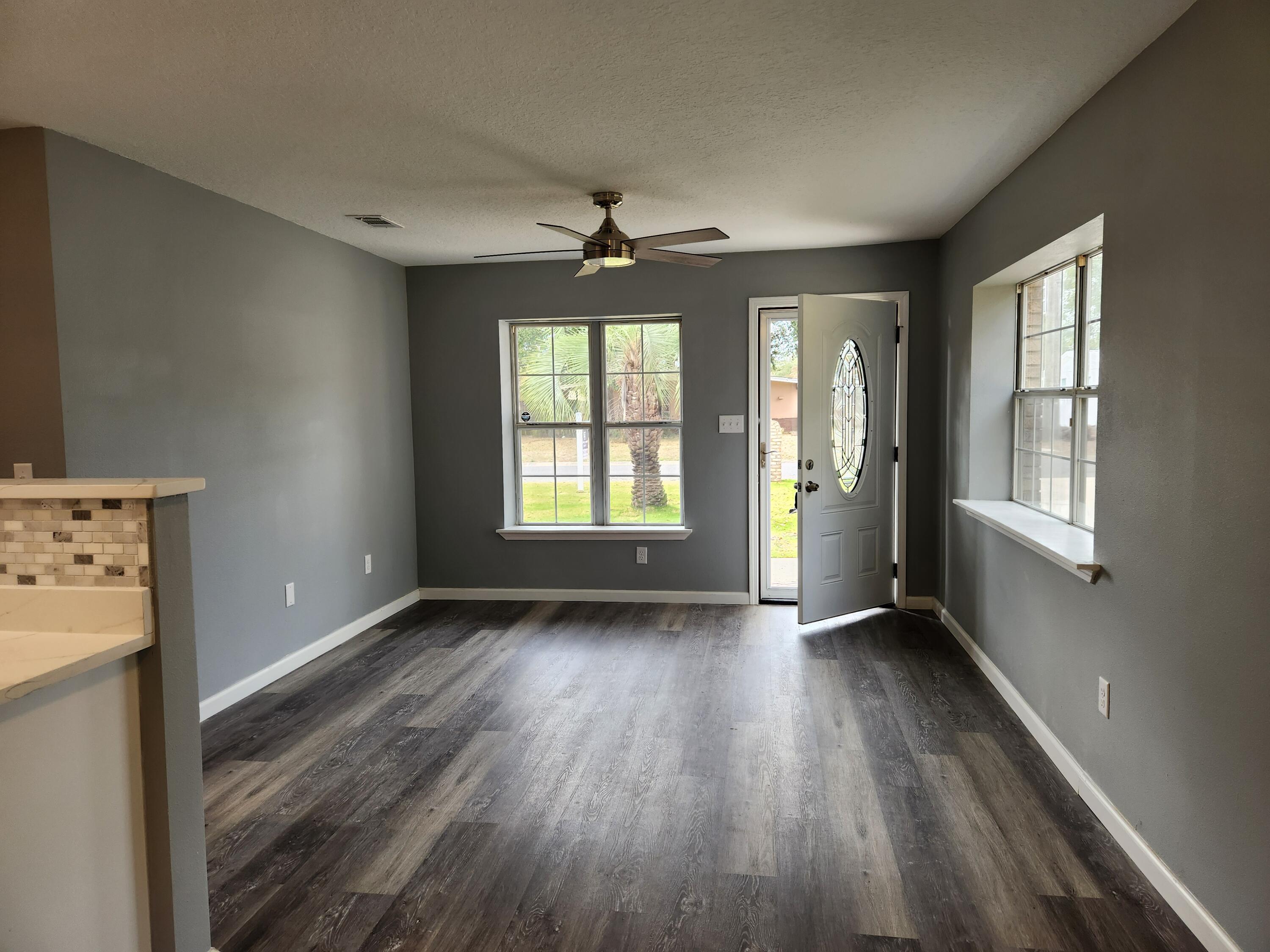 BRYN MAWR PARK 1ST ADD LOT 6 BLK 8 - Residential