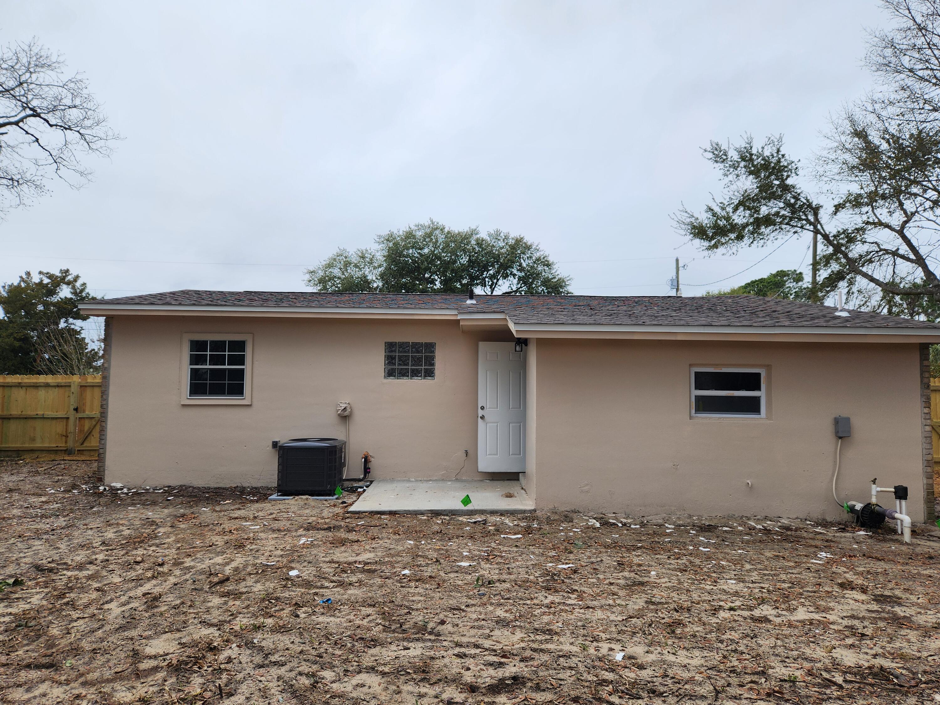 BRYN MAWR PARK 1ST ADD LOT 6 BLK 8 - Residential