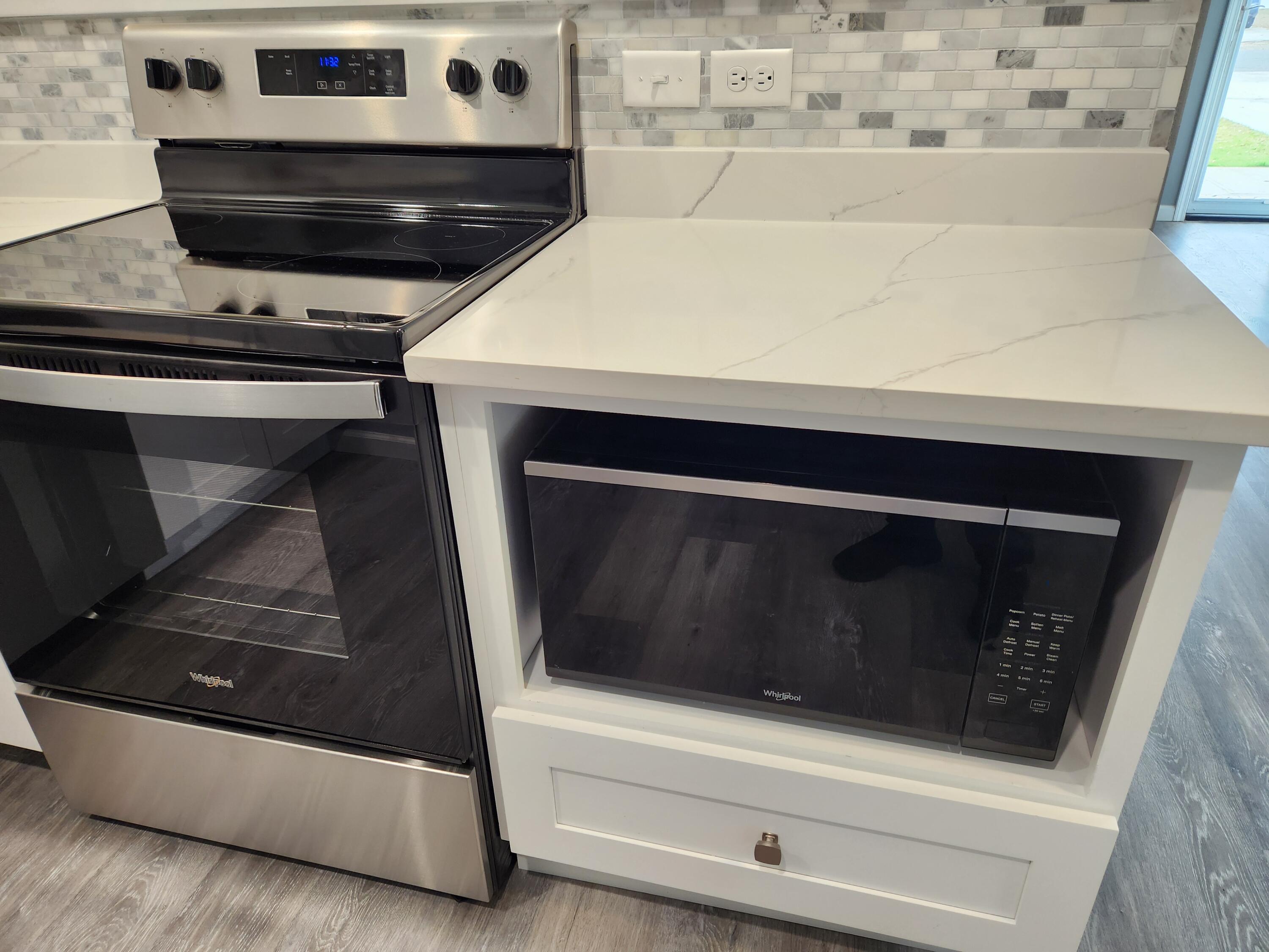 BRYN MAWR PARK 1ST ADD LOT 6 BLK 8 - Residential