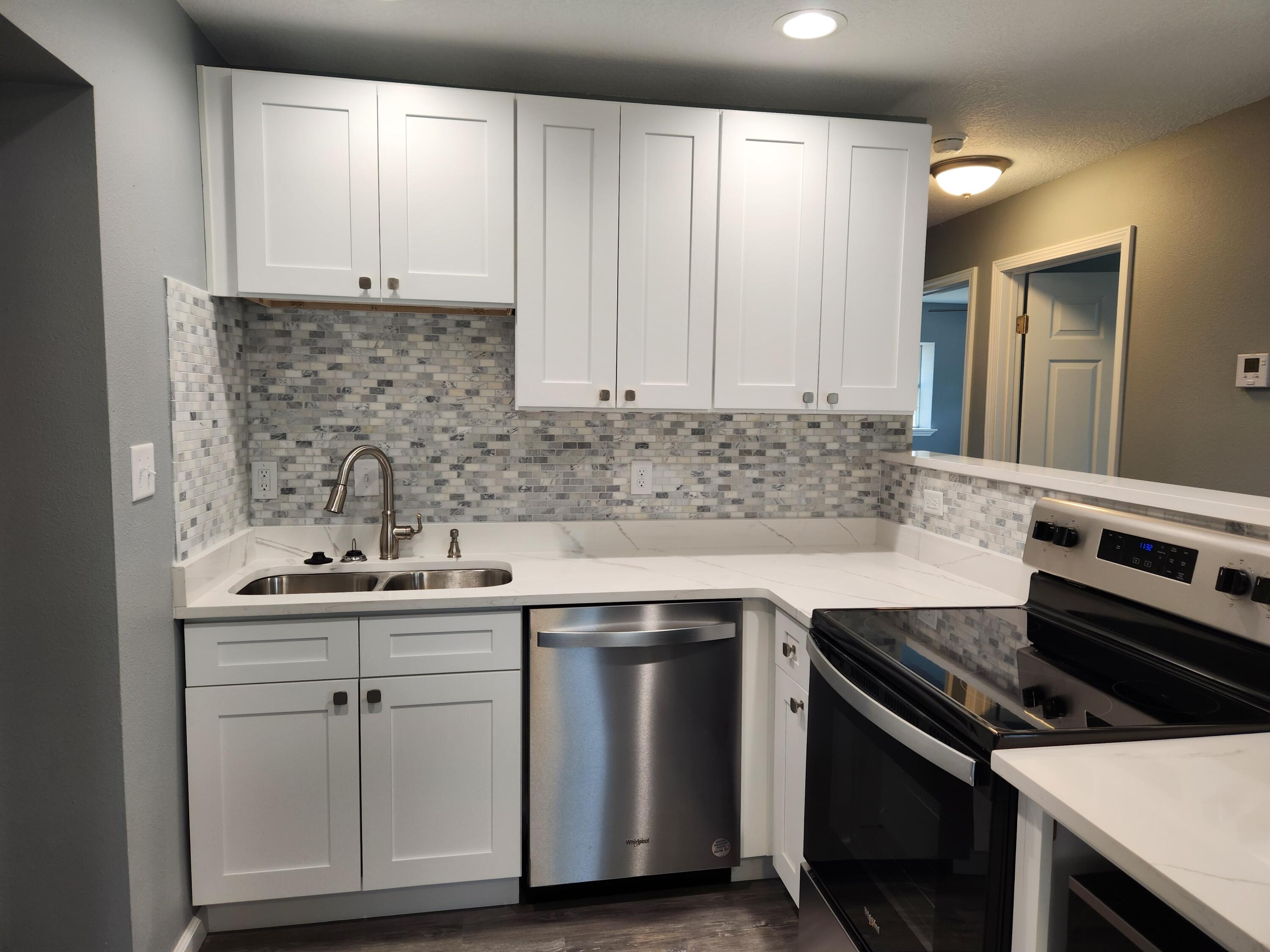 BRYN MAWR PARK 1ST ADD LOT 6 BLK 8 - Residential