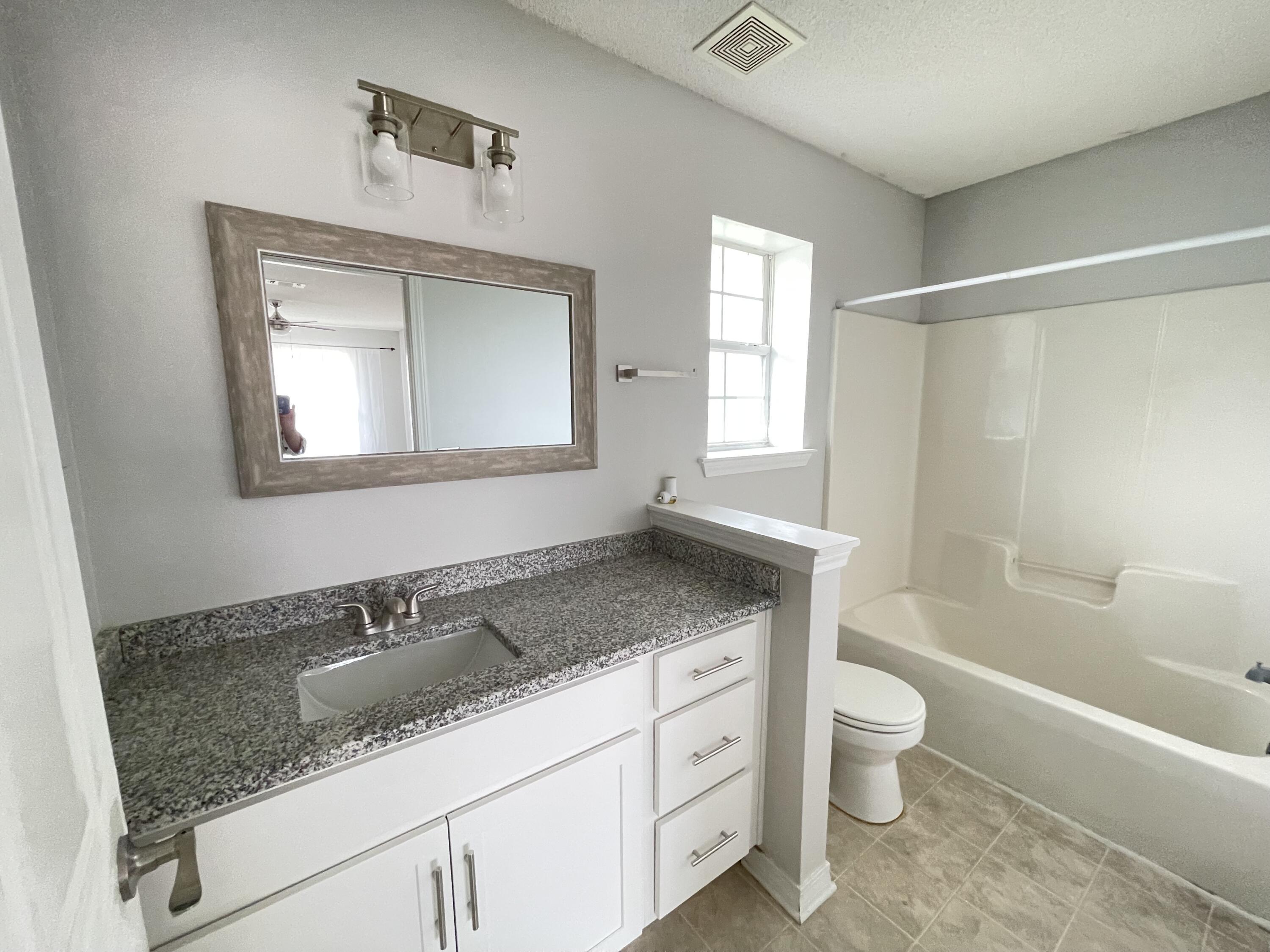 PARKER'S LANDING - Residential Lease