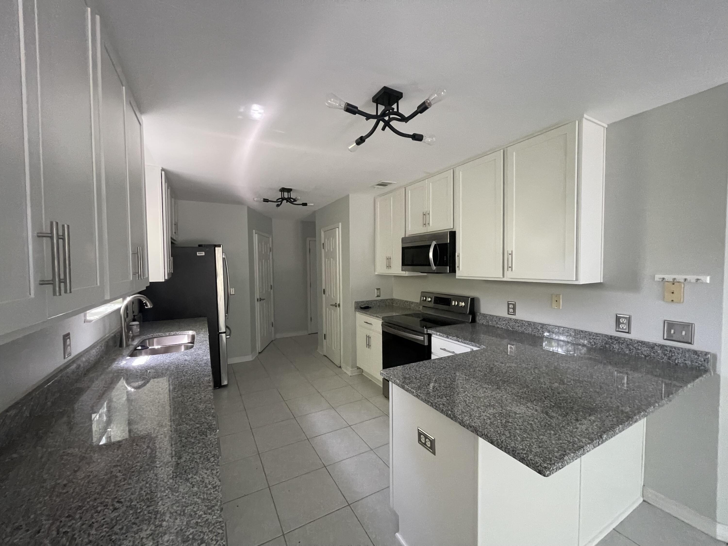PARKER'S LANDING - Residential Lease
