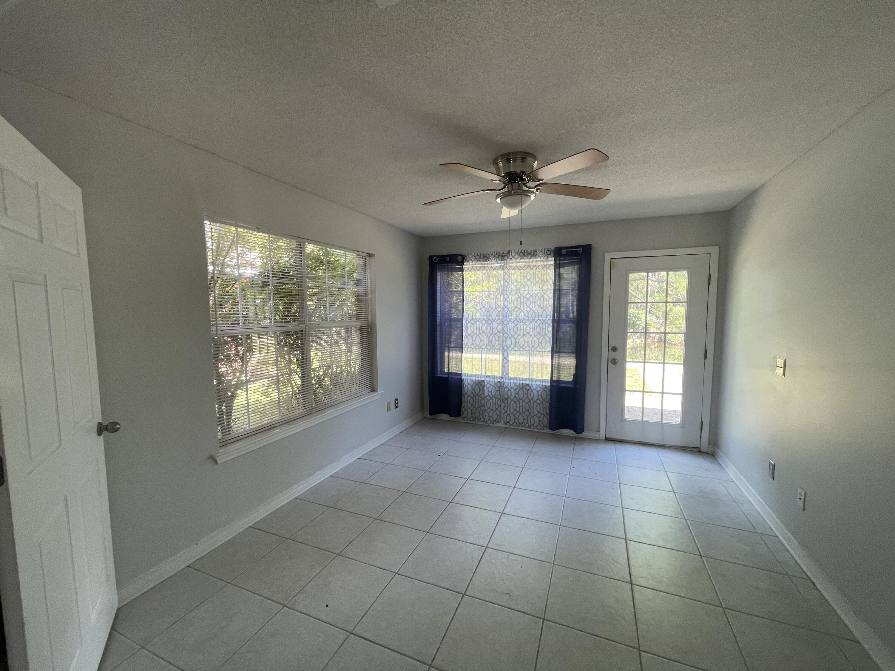 PARKER'S LANDING - Residential Lease