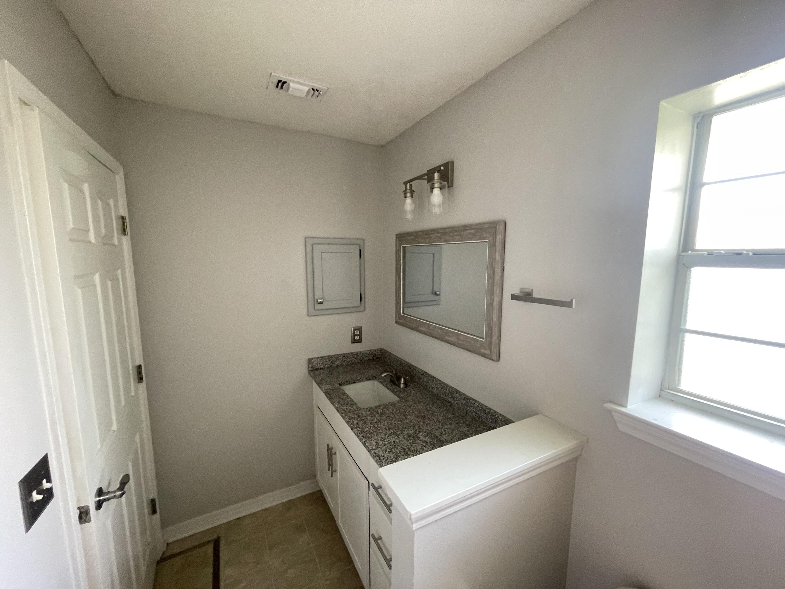 PARKER'S LANDING - Residential Lease
