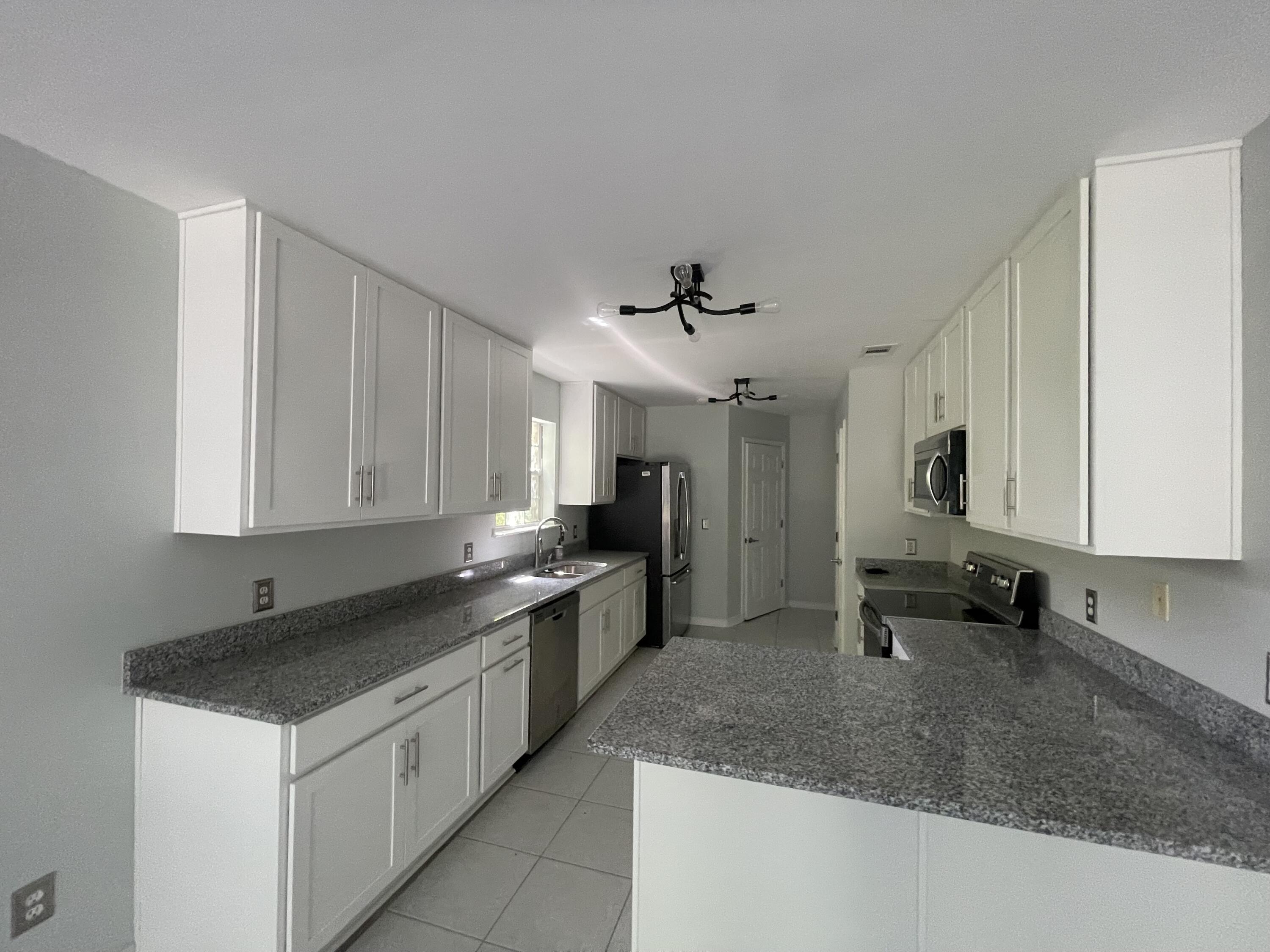 PARKER'S LANDING - Residential Lease