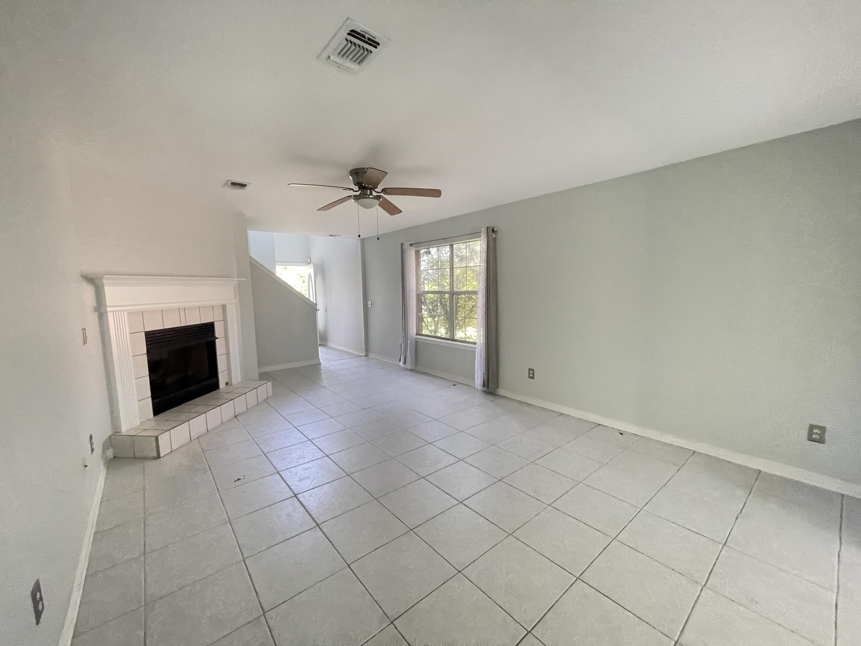 PARKER'S LANDING - Residential Lease