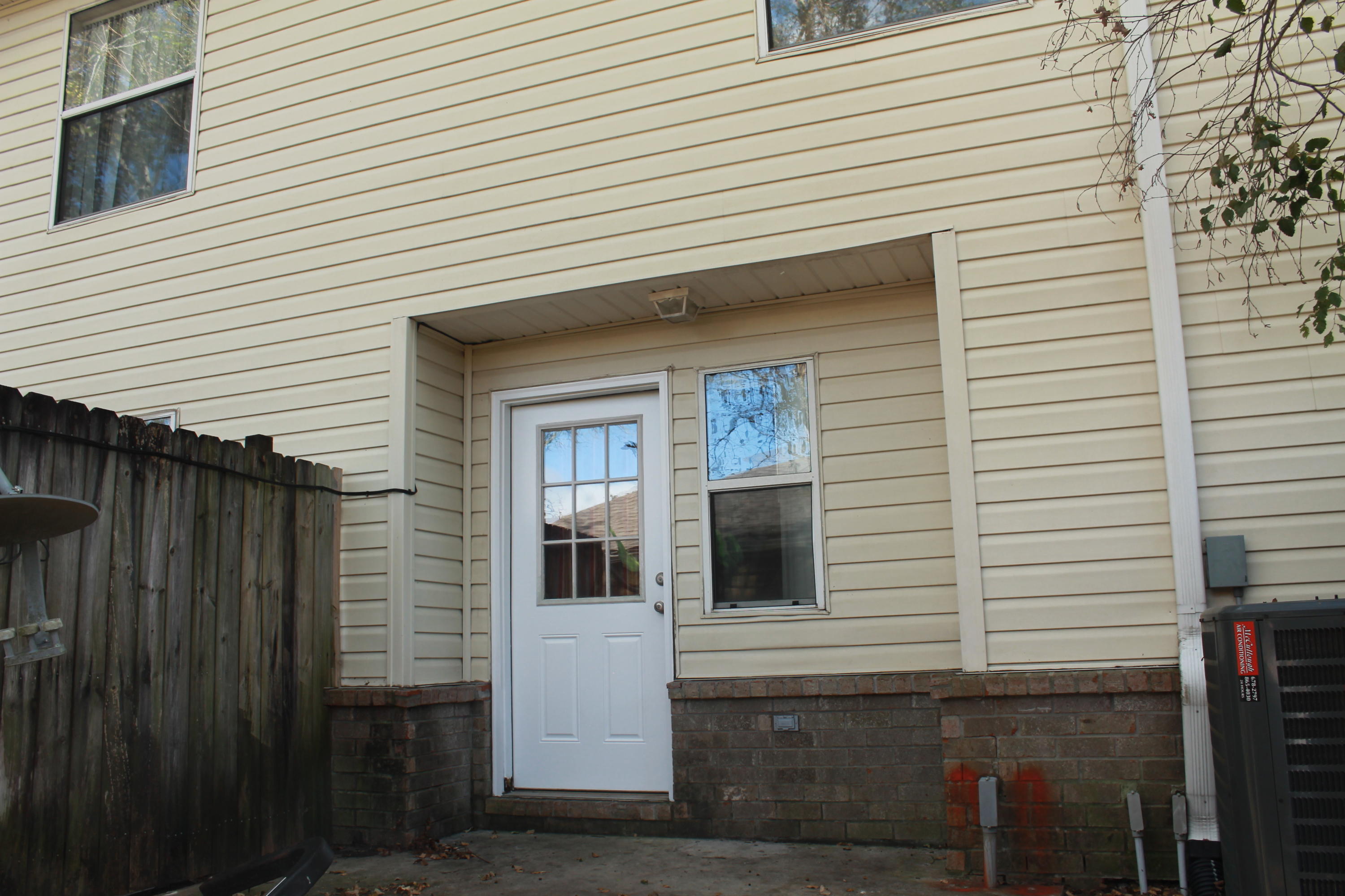 SHAY LIN TOWNHOMES - Residential Lease