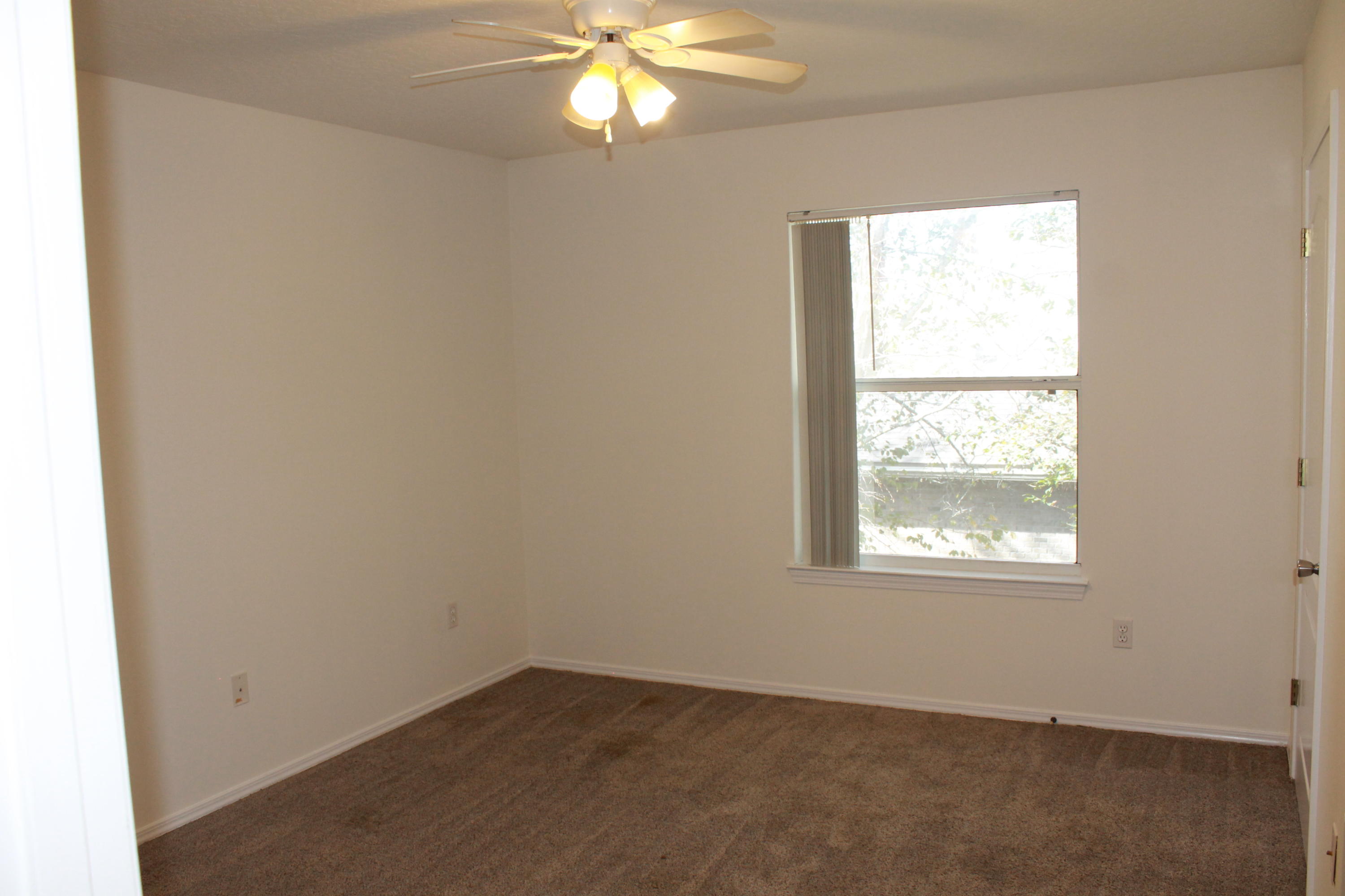 SHAY LIN TOWNHOMES - Residential Lease