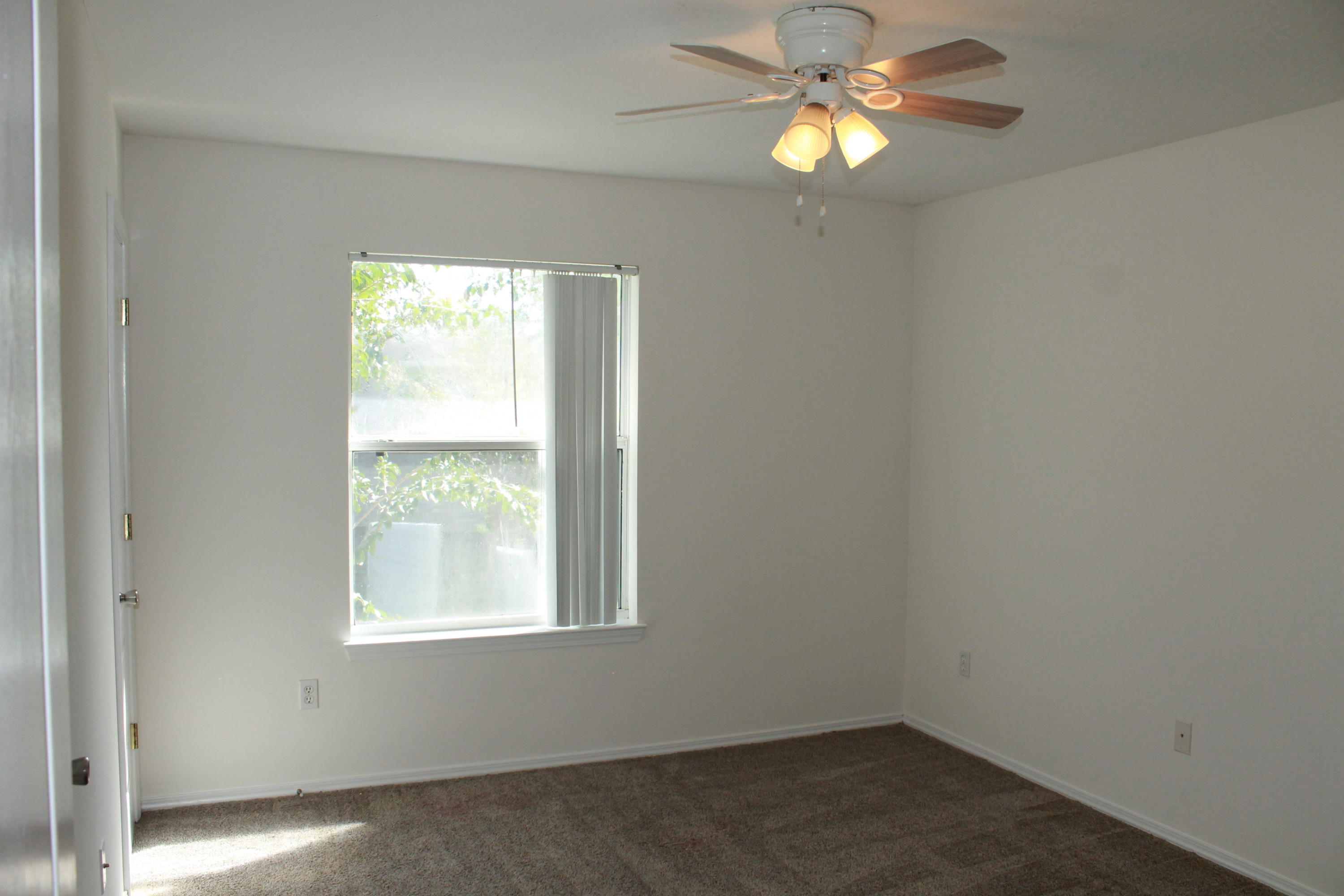 SHAY LIN TOWNHOMES - Residential Lease