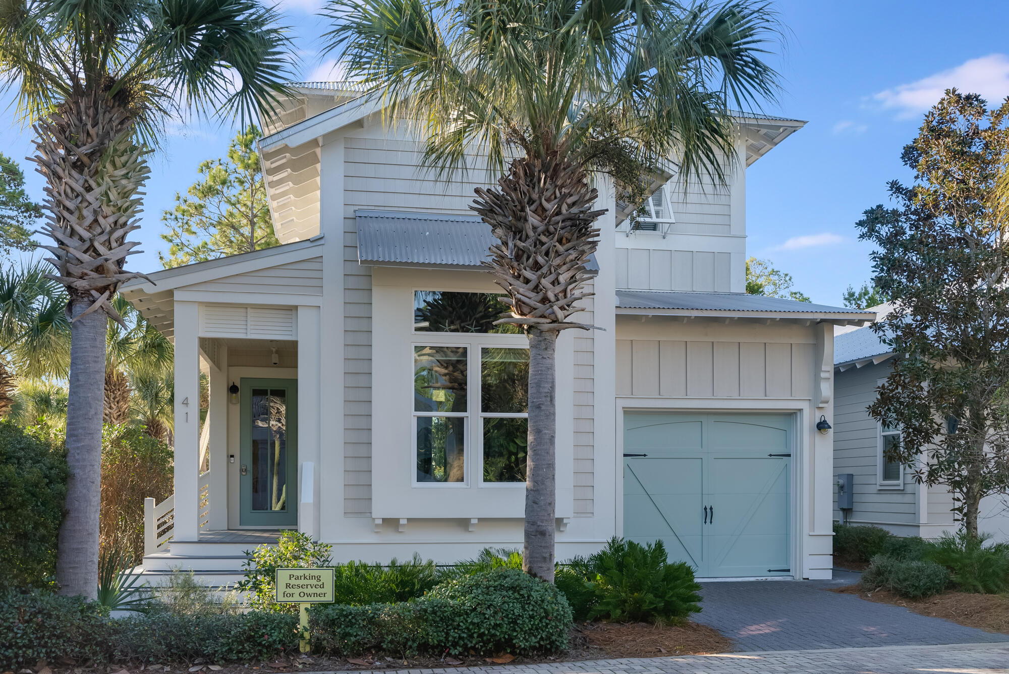 COTTAGES AT EASTERN LAKE - Residential